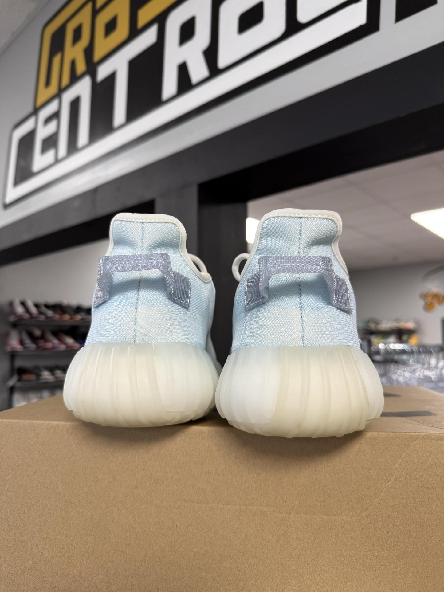 Yeezy 350 V2 "Mono Ice" Used Size 14