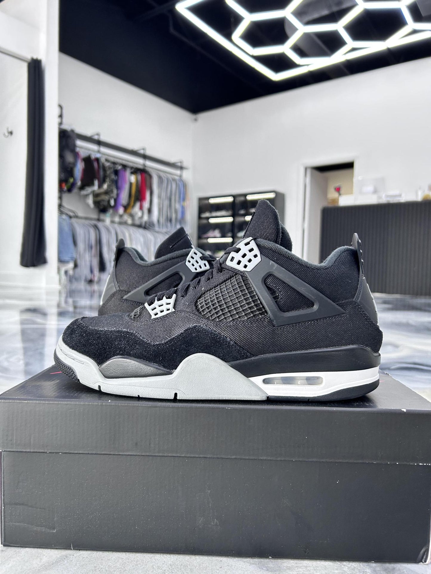 Jordan 4 "Black Canvas" Used Size 10