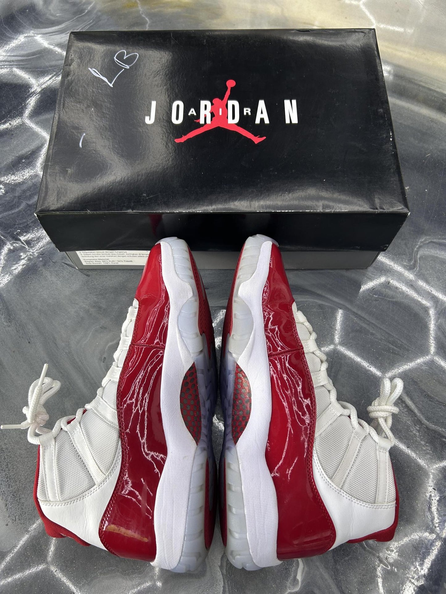 Jordan 11 "Cherry" Used Size 11