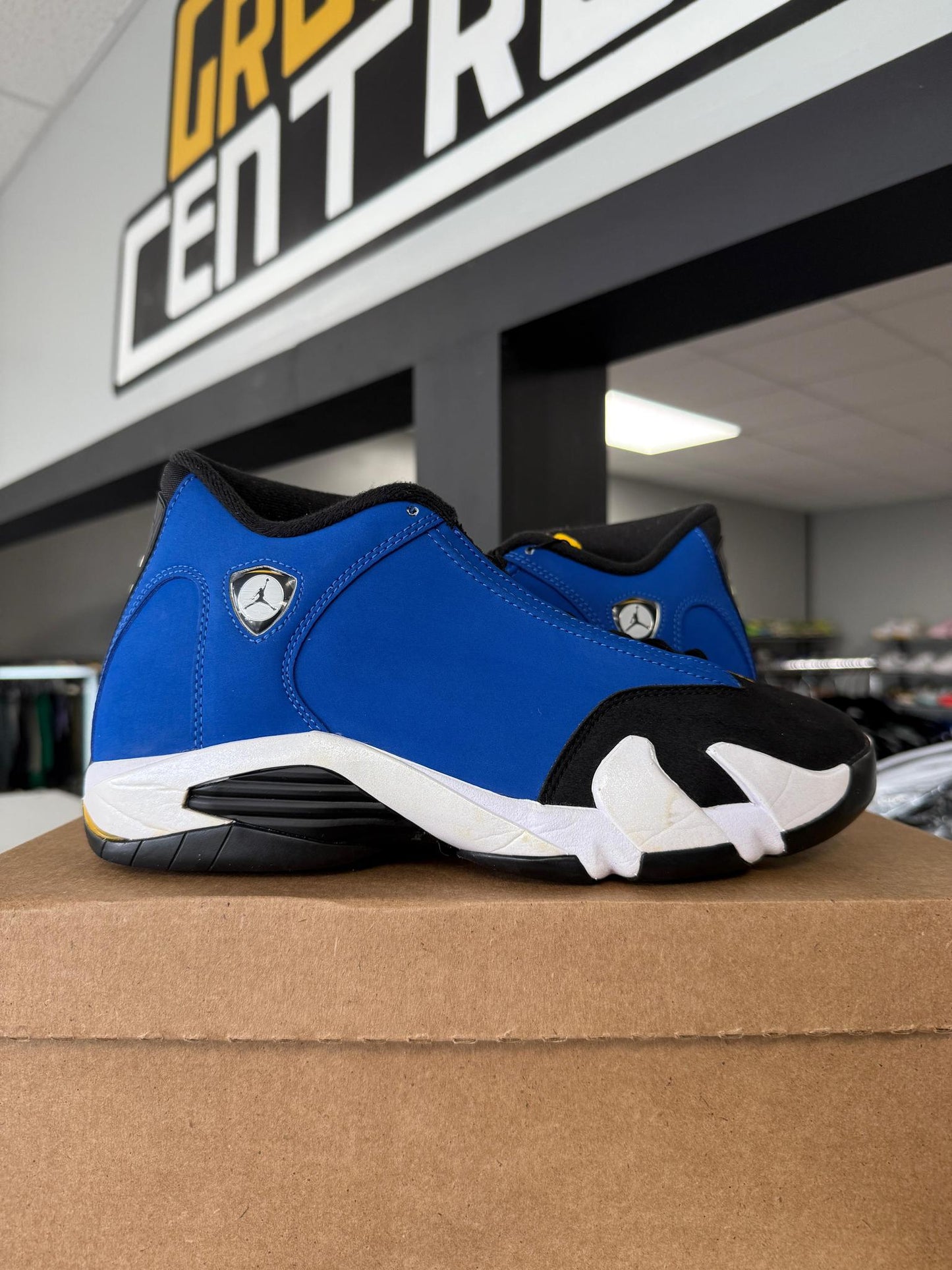 Jordan 14 "Laney" Used Size 8