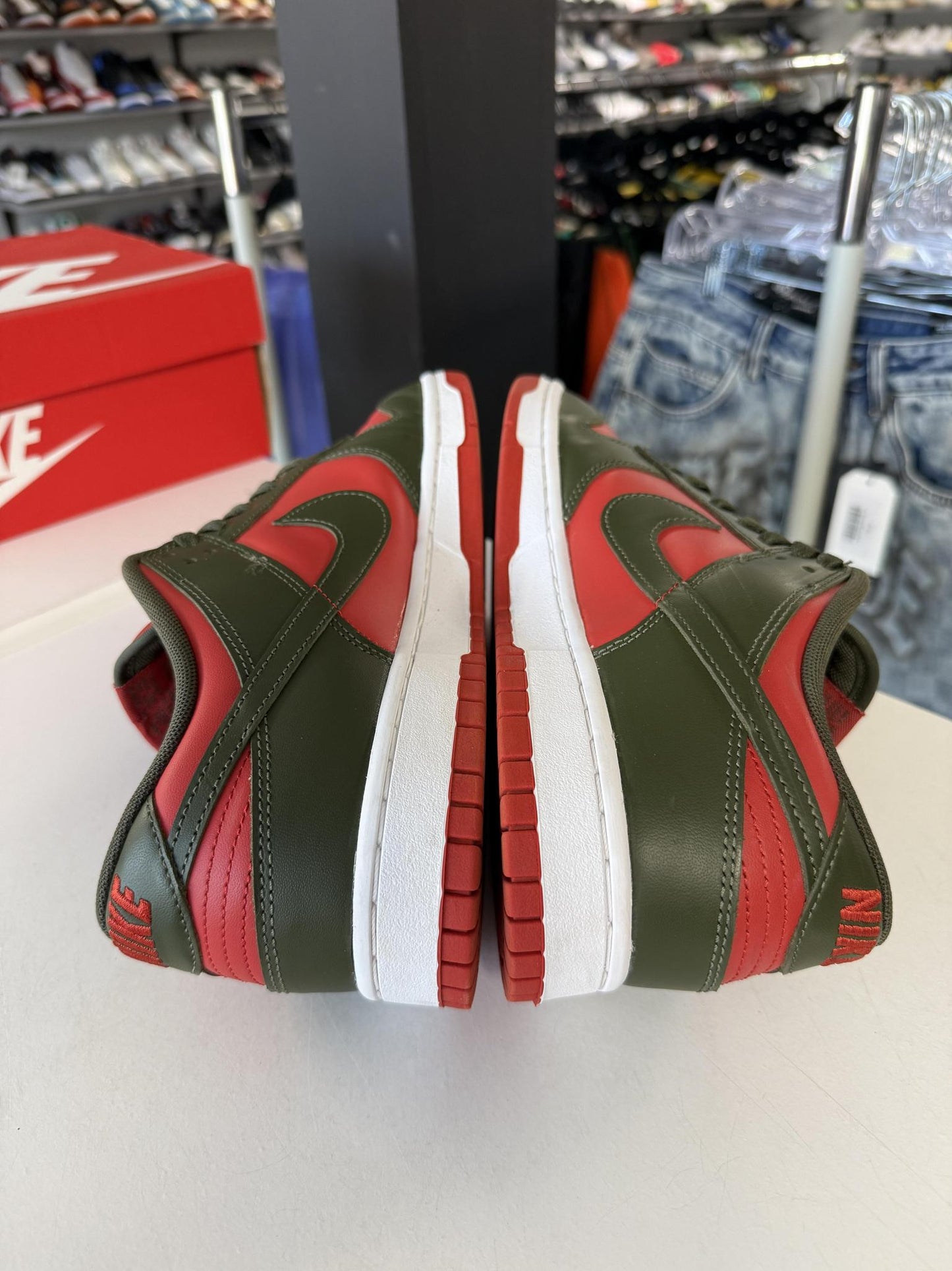 Dunk Low "Mystic Red" Used Size 10.5