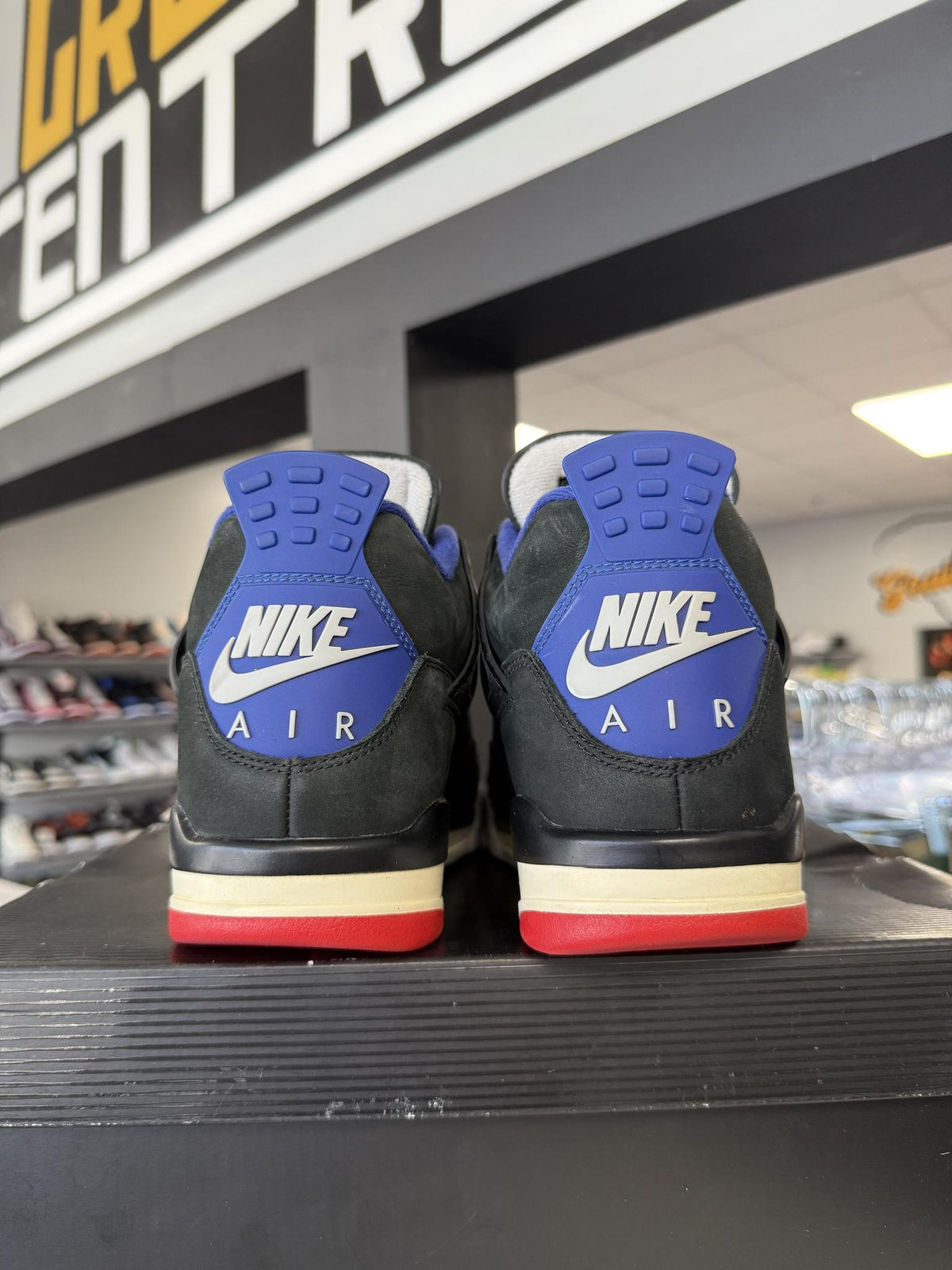Jordan 4 "Rare Air" Used Size 8.5