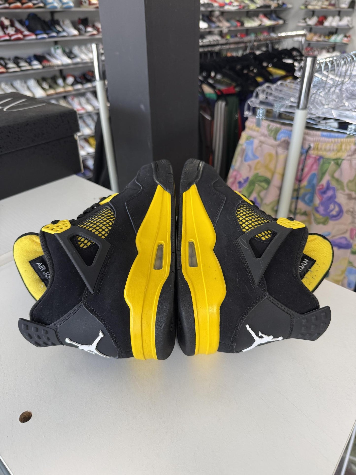 Jordan 4 "Thunder" Used Size 9