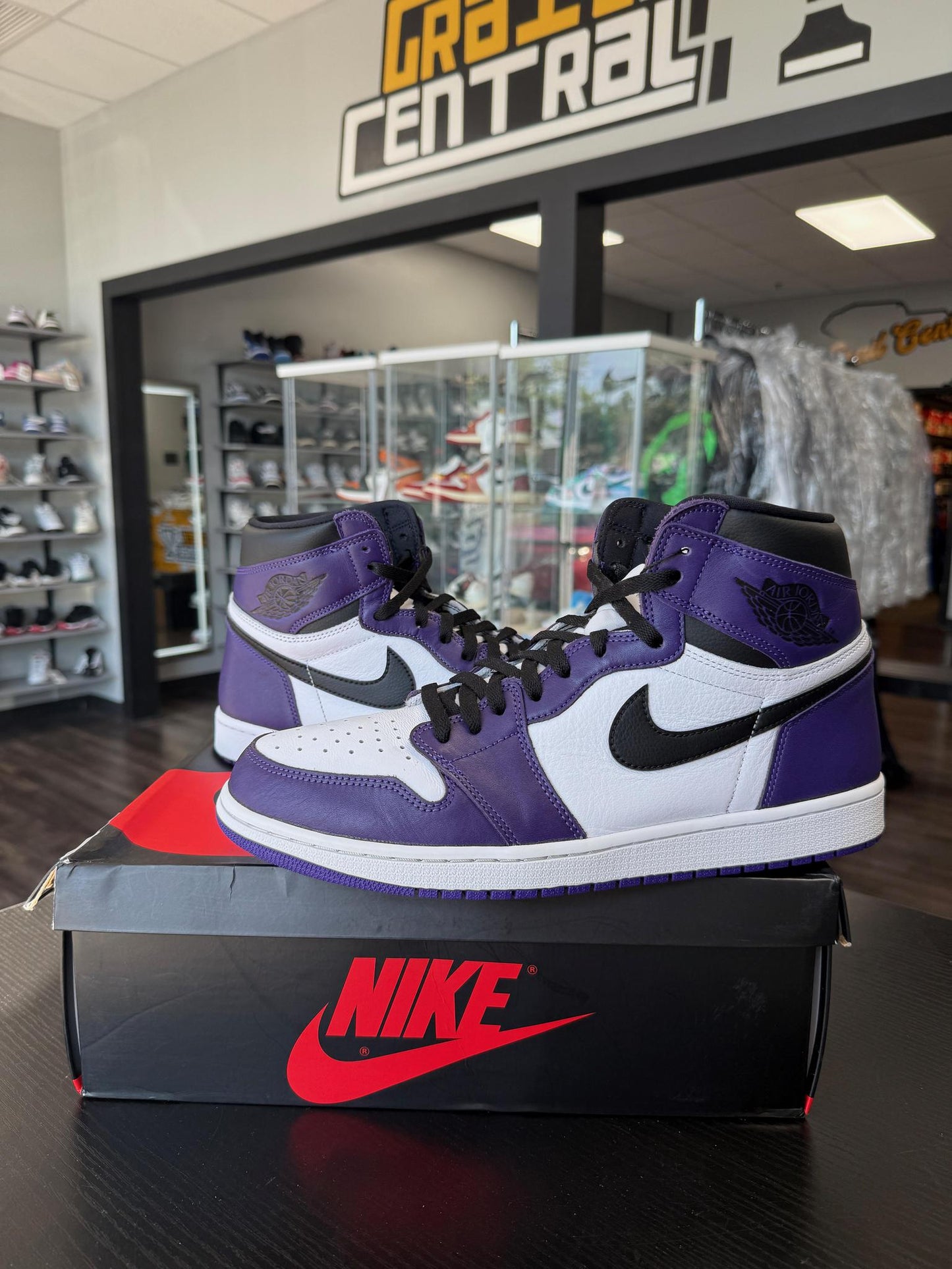 Jordan 1 "Court Purple 2.0" Used Size 14