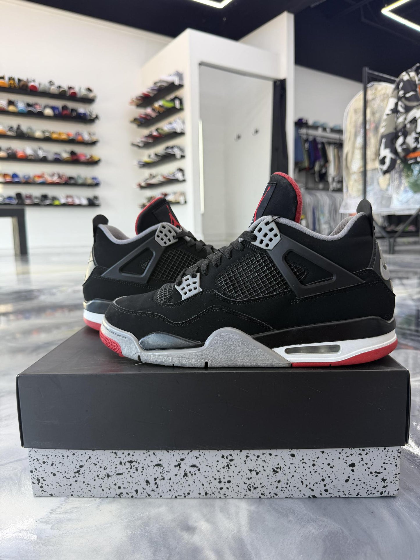 Jordan 4 "Bred" 2019 Used Size 11.5