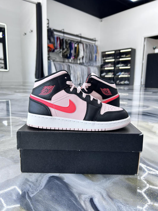 Jordan 1 Mid "Atmosphere" Used Size 5Y/6.5W