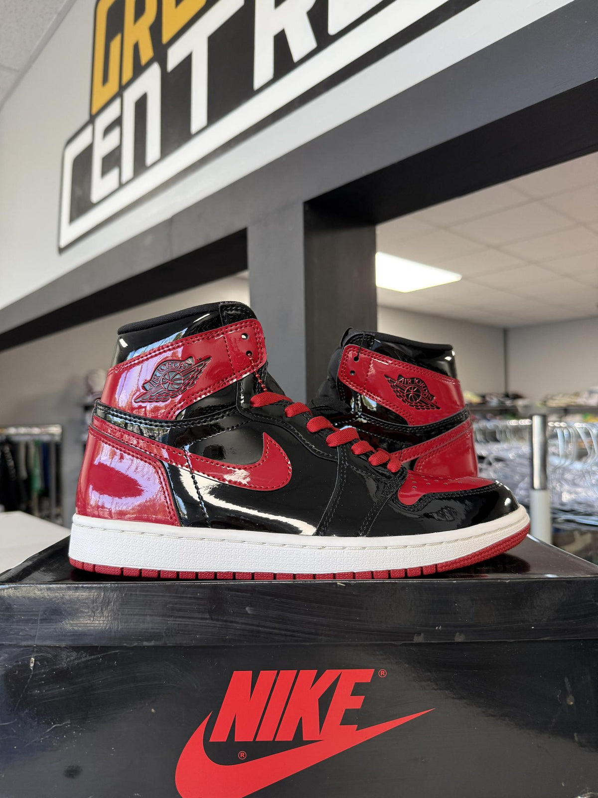Jordan 1 "Patent Bred" Used Size 8
