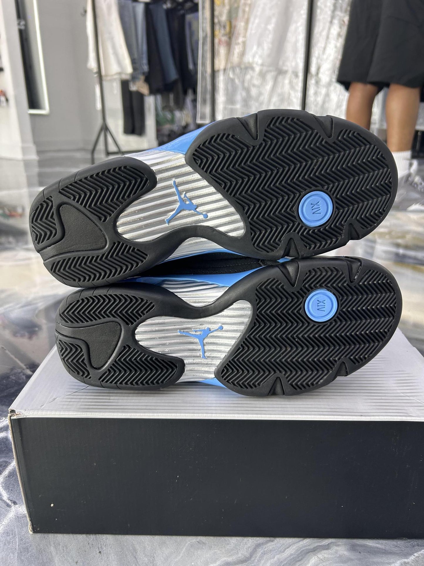 Jordan 14 "University Blue" Used Size 9