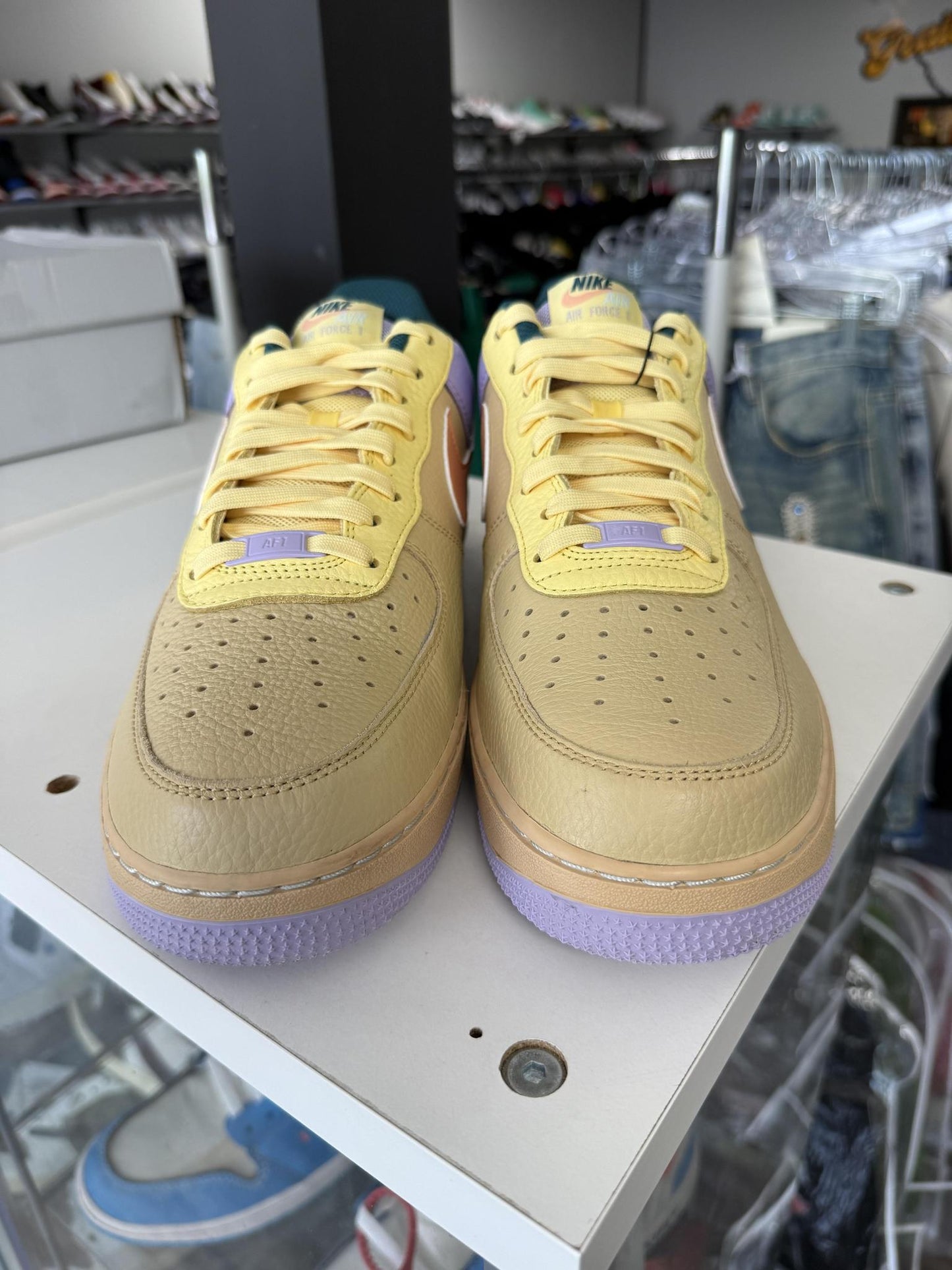 Nike Air Force One Low "Easter" Used size 12