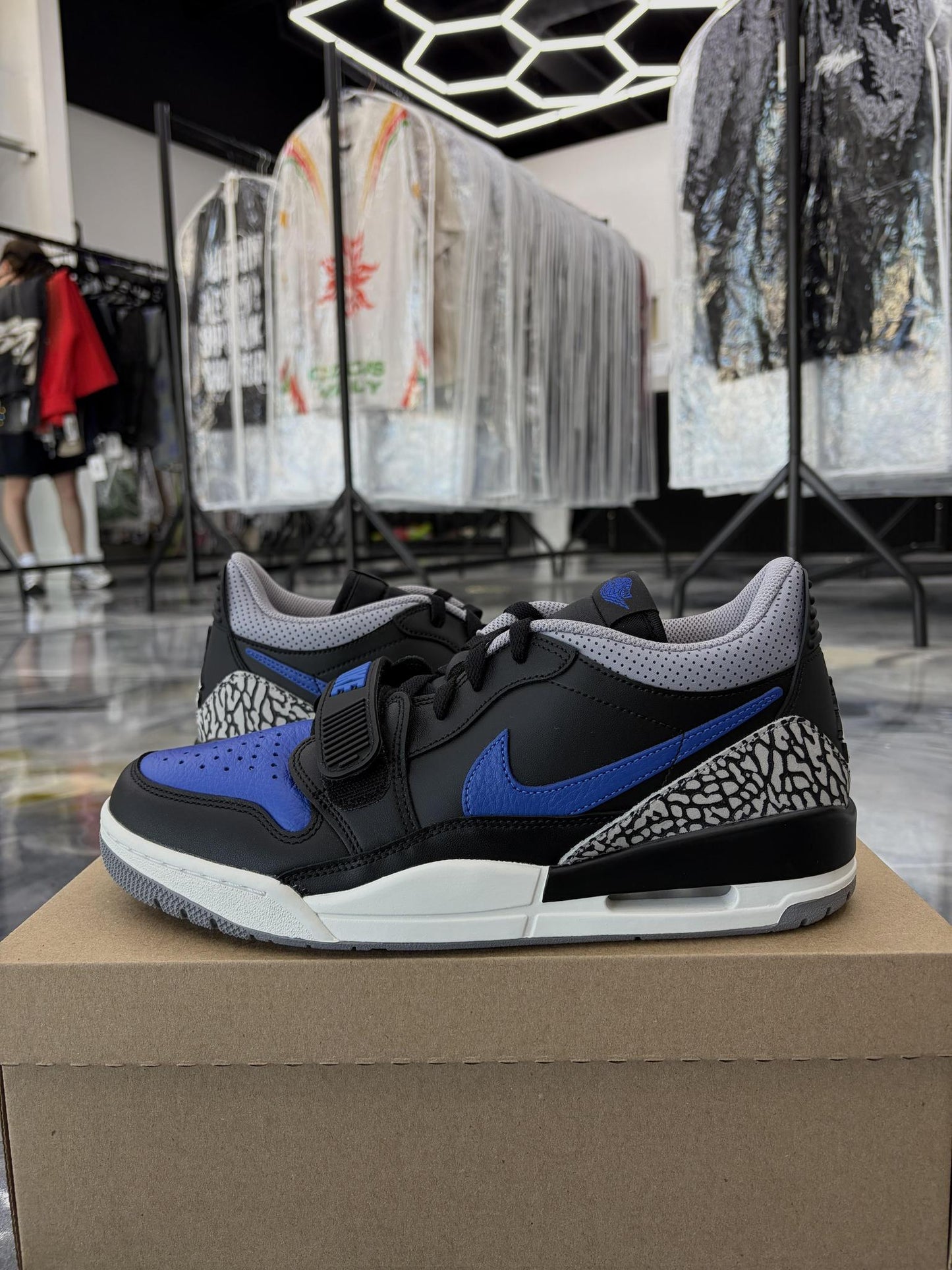 Jordan Legacy 312 "Black Blue" Used Size 10.5