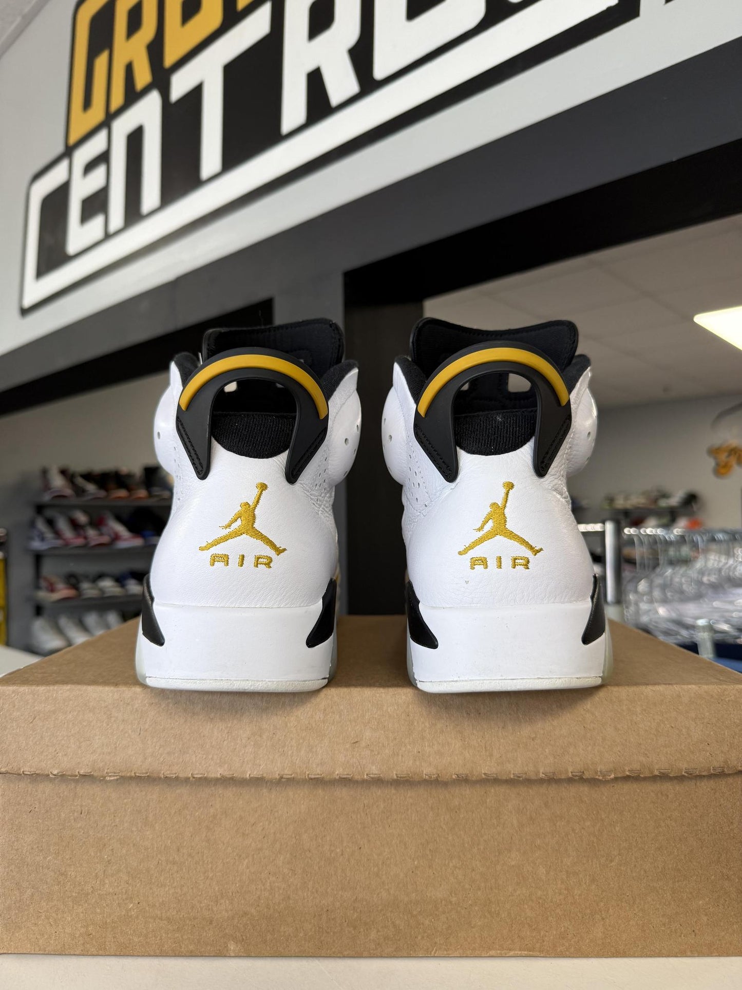 Jordan 6 "Yellow Ochre" Used Size 13