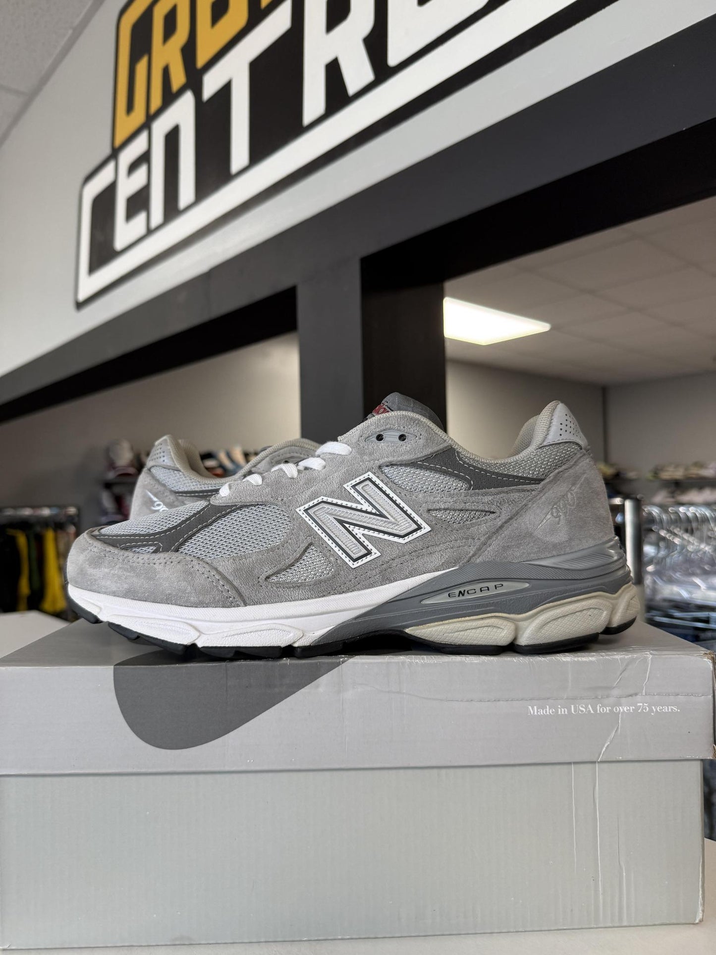 New Balance 990 "Grey White" Used Size 10