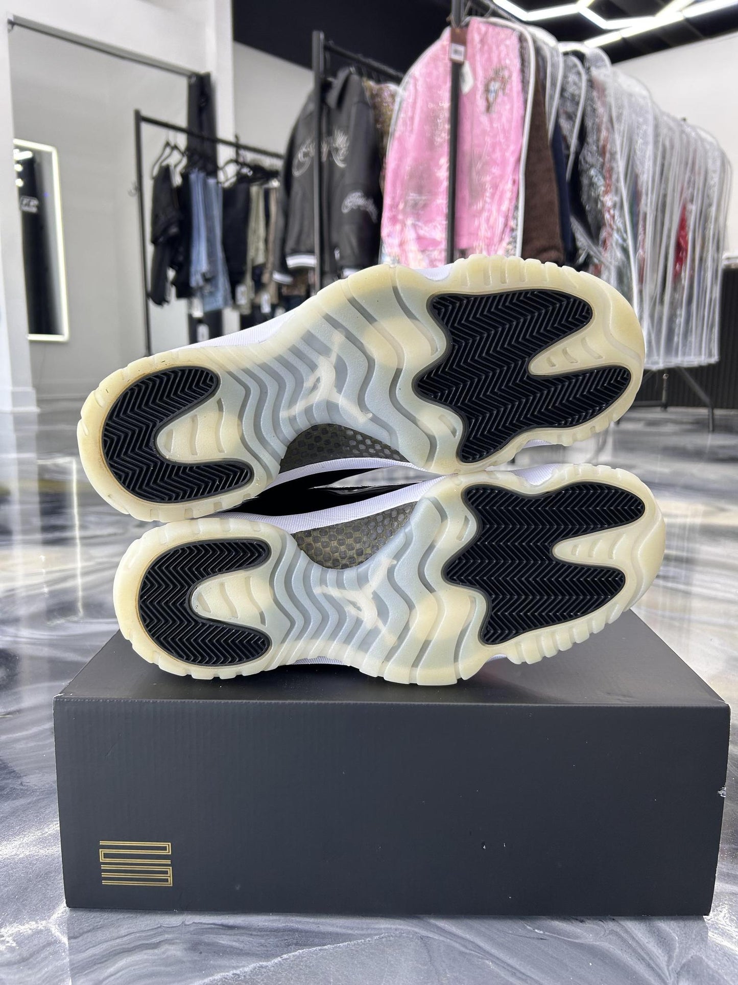 Jordan 11 "Gratitude" Used Size 13