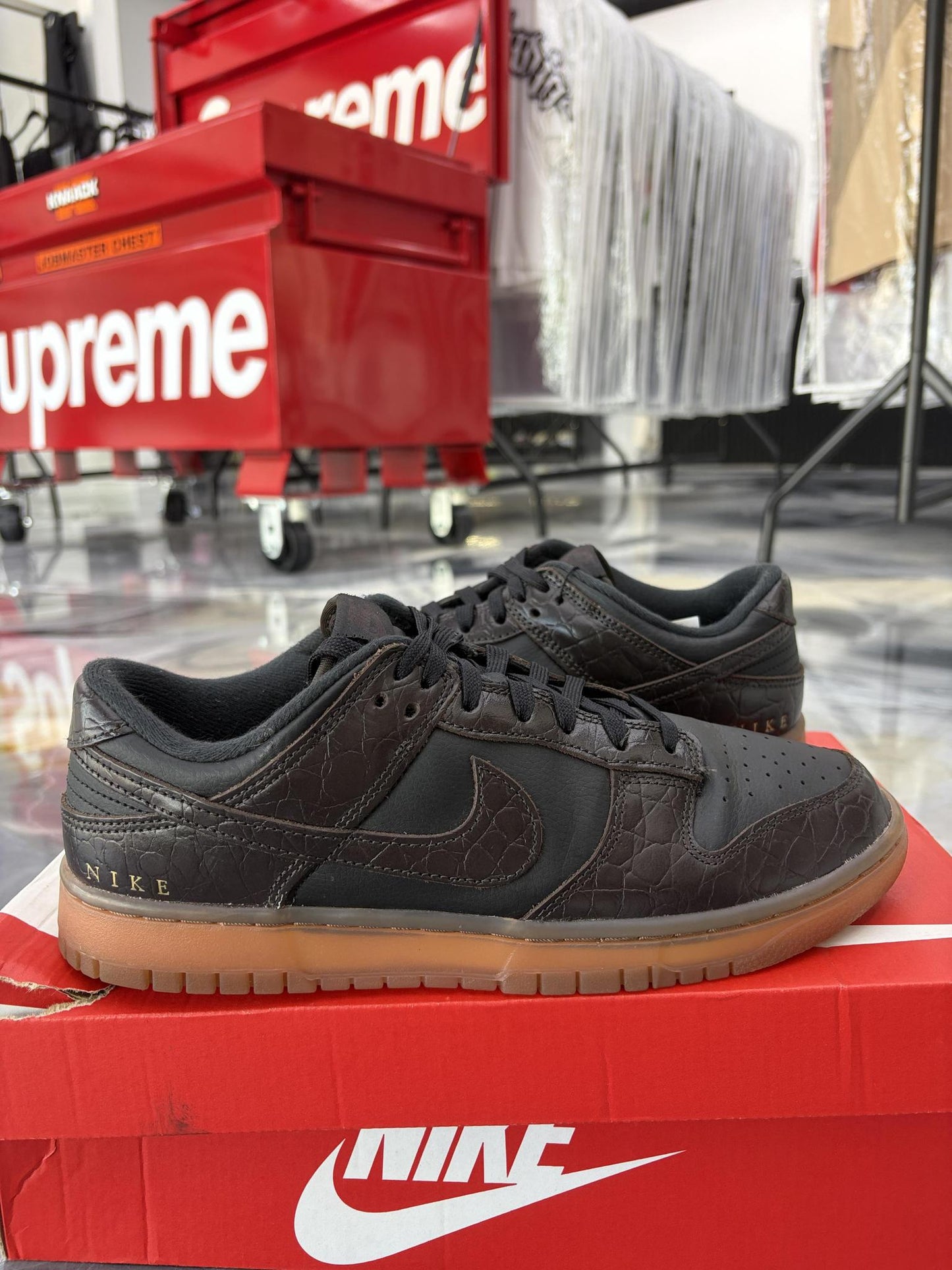 Nike Dunk Low "Velvet Brown" Black Used Size 9.5