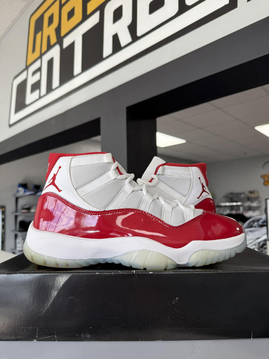 Jordan 11 "Cherry" Used Size 9