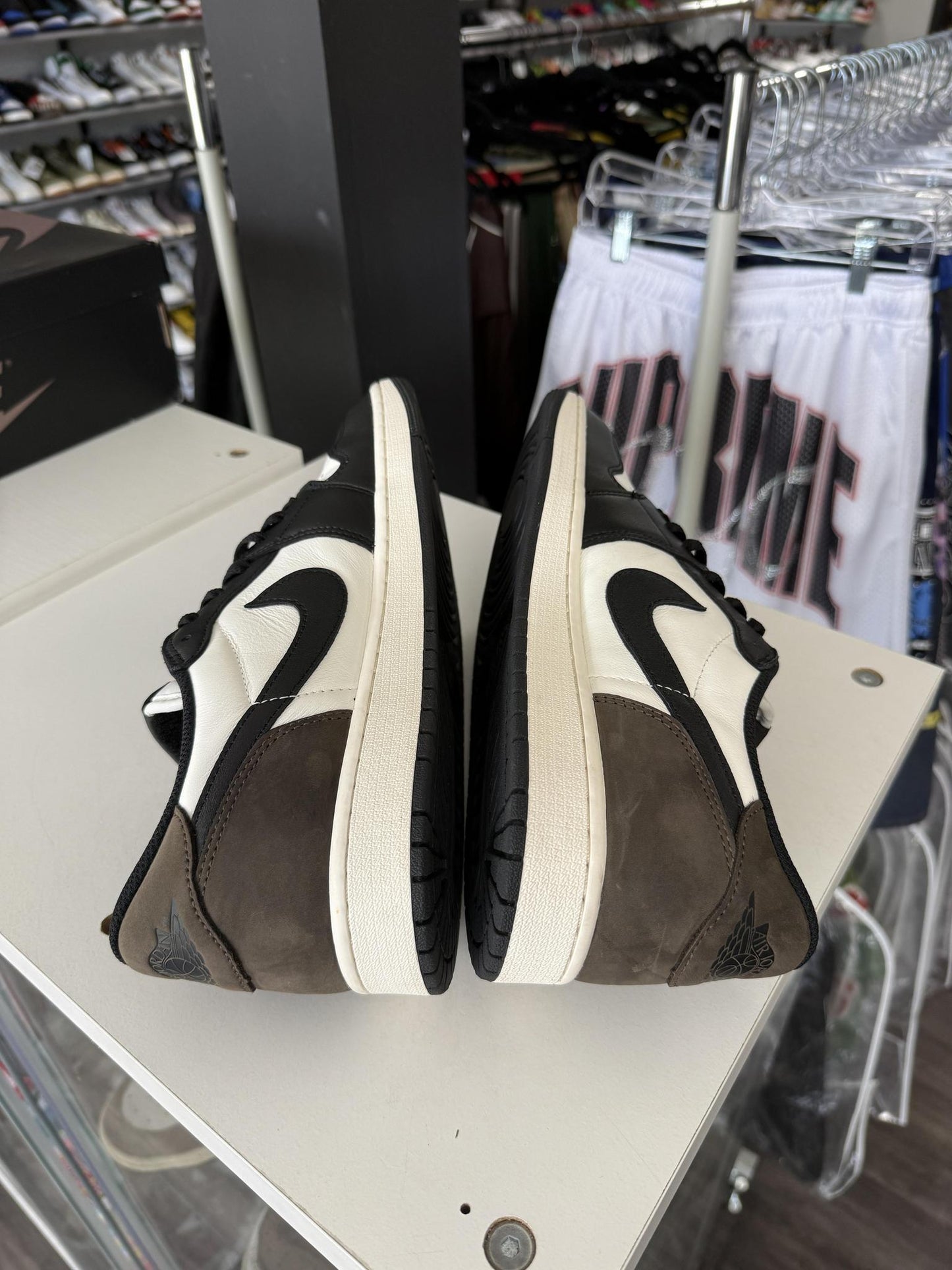 Jordan 1 Low "Mocha" Used Size 12