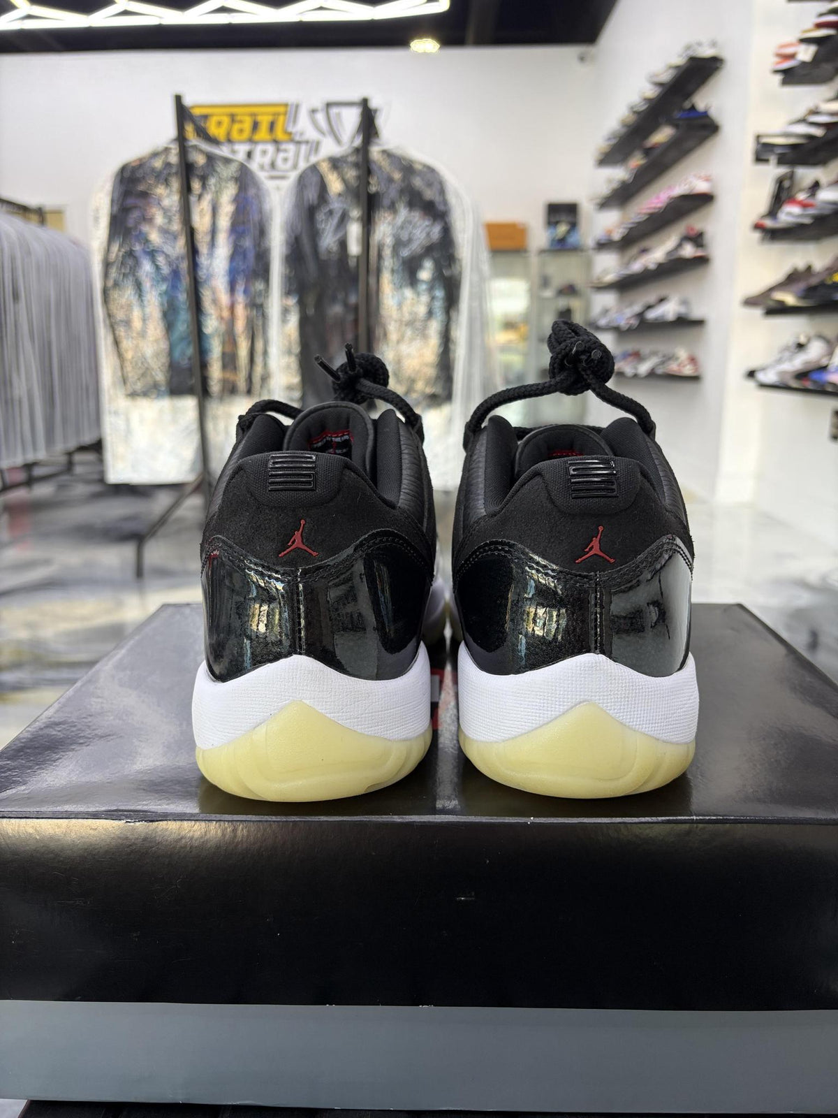 Jordan 11 Low "72-10" Used Size 12