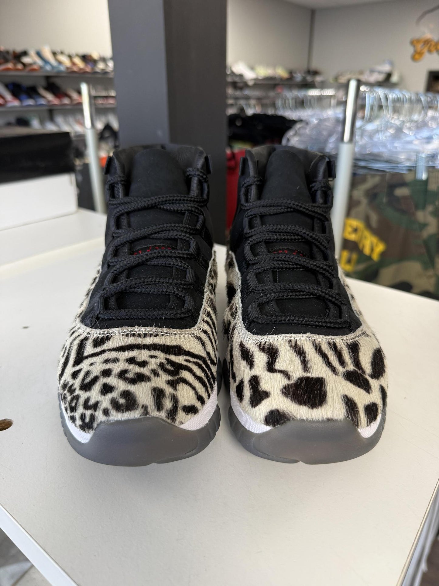 Jordan 11 "Animal Instinct" Used Size 5.5Y/7W