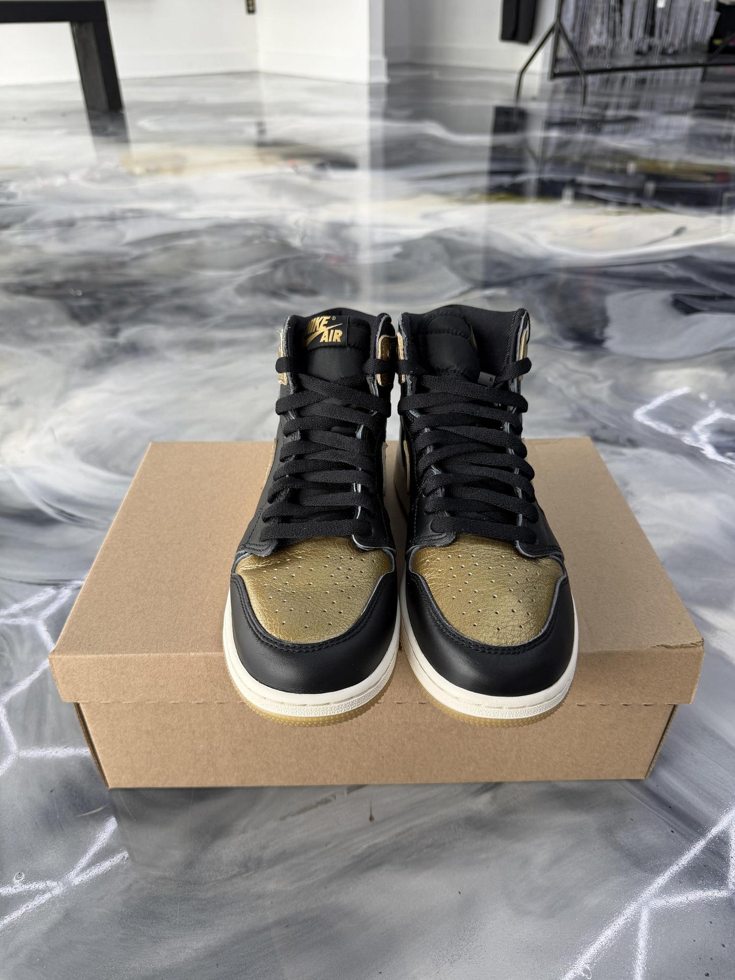 Jordan 1 High Metallic Gold Used Size 6.5Y