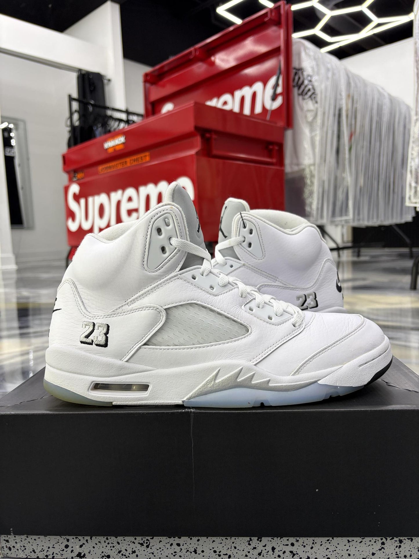 Jordan 5 "White Metallic" Used Size 11.5