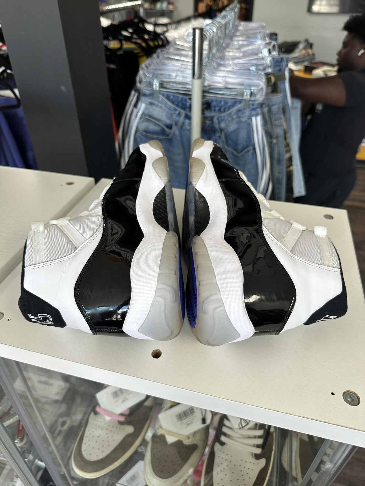 Jordan 11 "Concord" Used Size 11