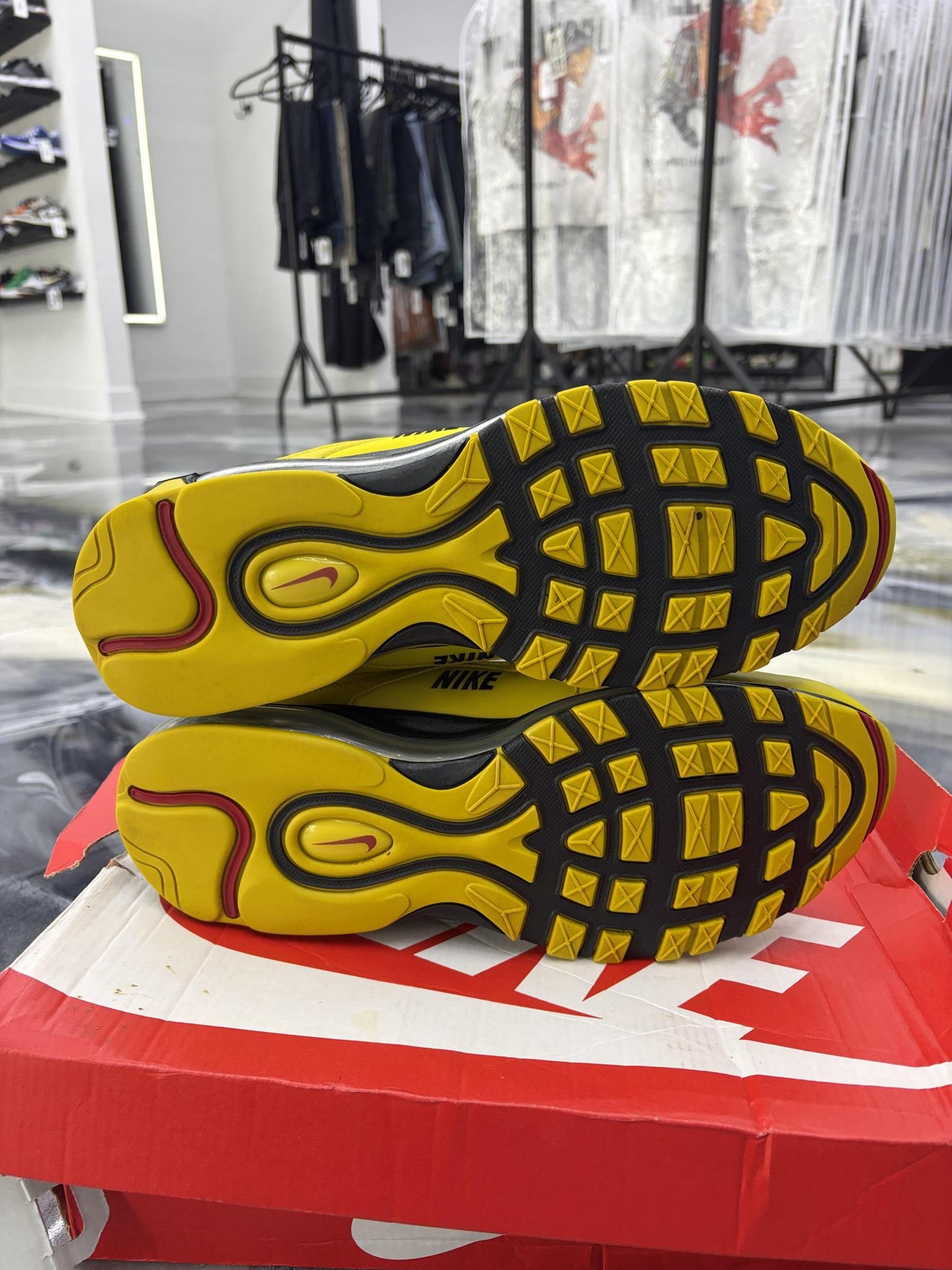 Nike Air Max 97 "Yellow White" Used Size 12
