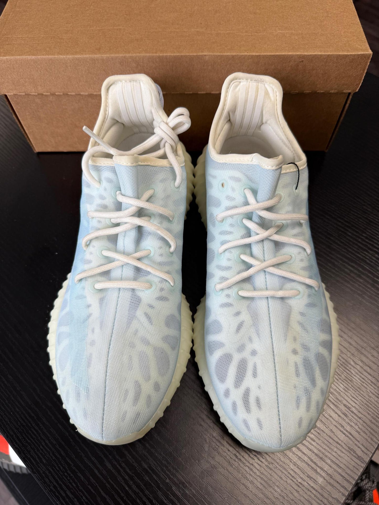 Yeezy 350 "Mono Ice" Used Size 10