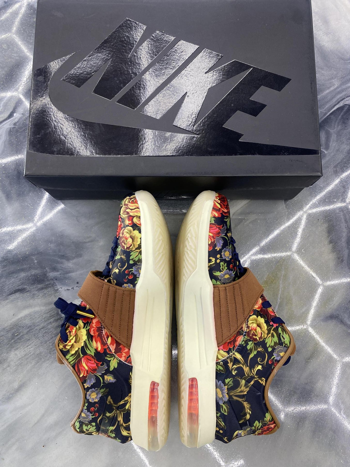 KD VII "Floral" Used Size 11.5