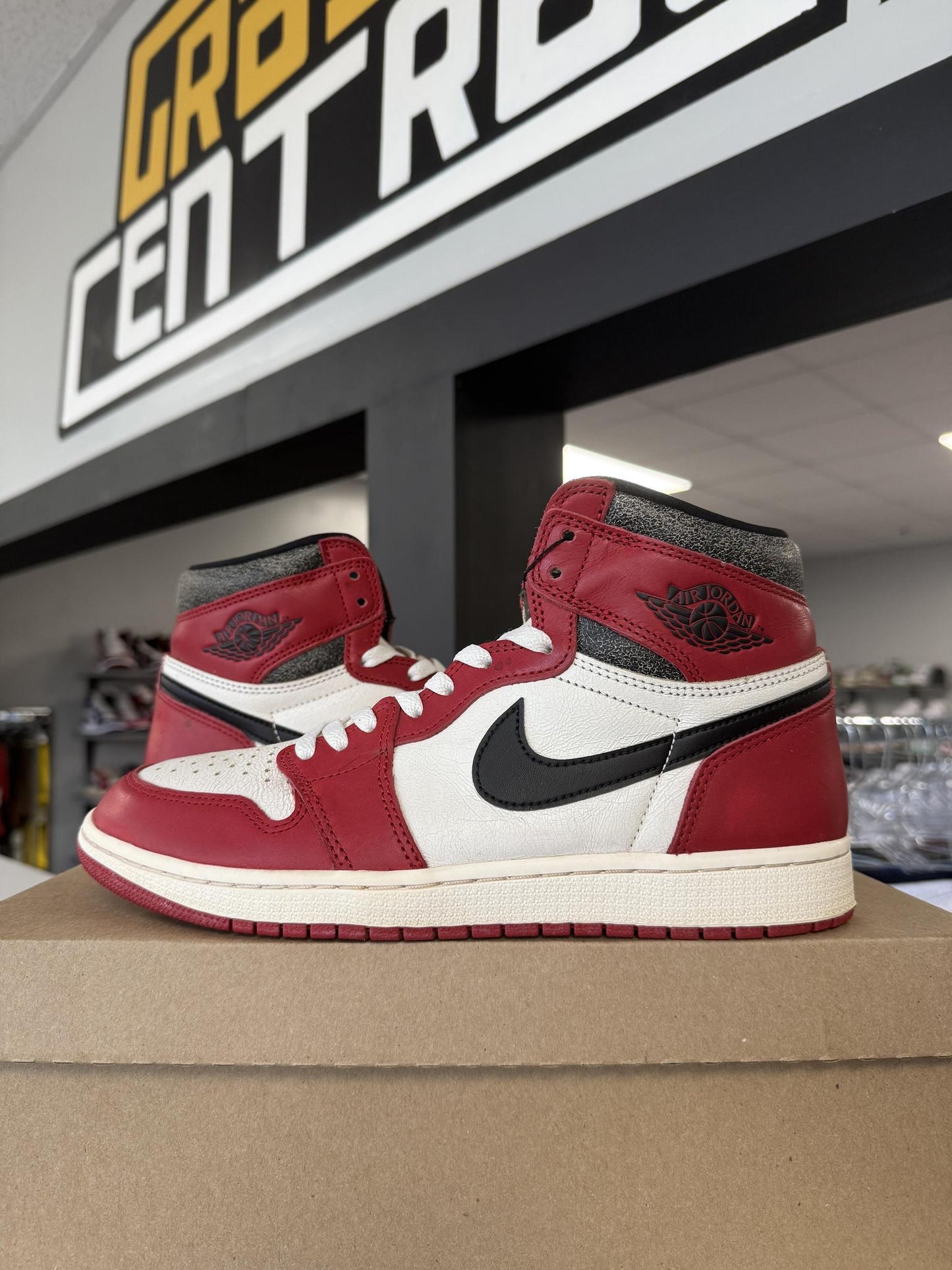 Jordan 1 "Lost and Found" Used Size 9.5
