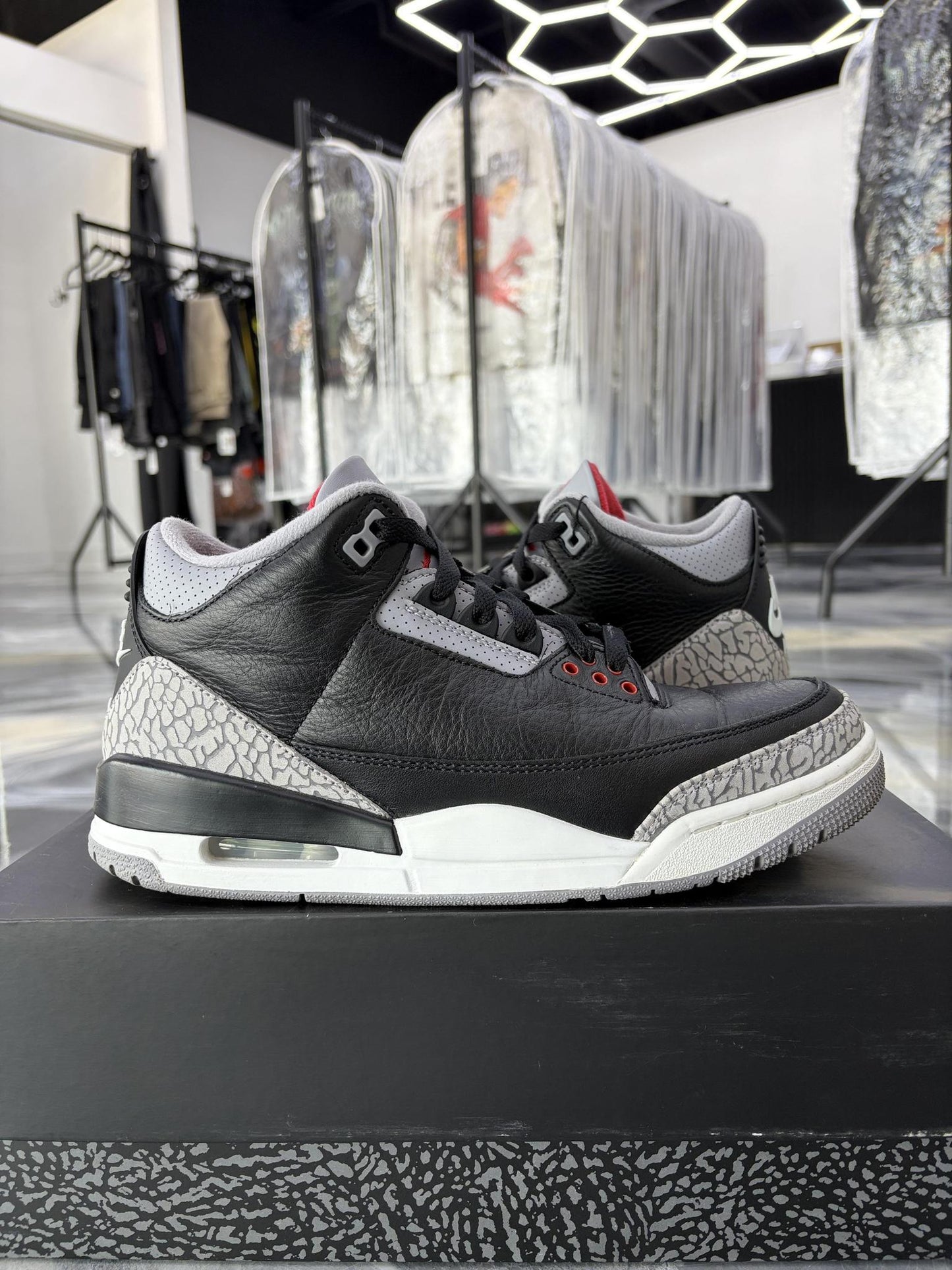 Jordan 3 "Black Cement Reimagined" Used Size 8.5