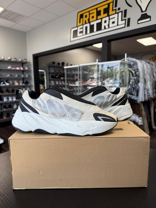 Yeezy 700 MNVN "Analog" Used Size 12