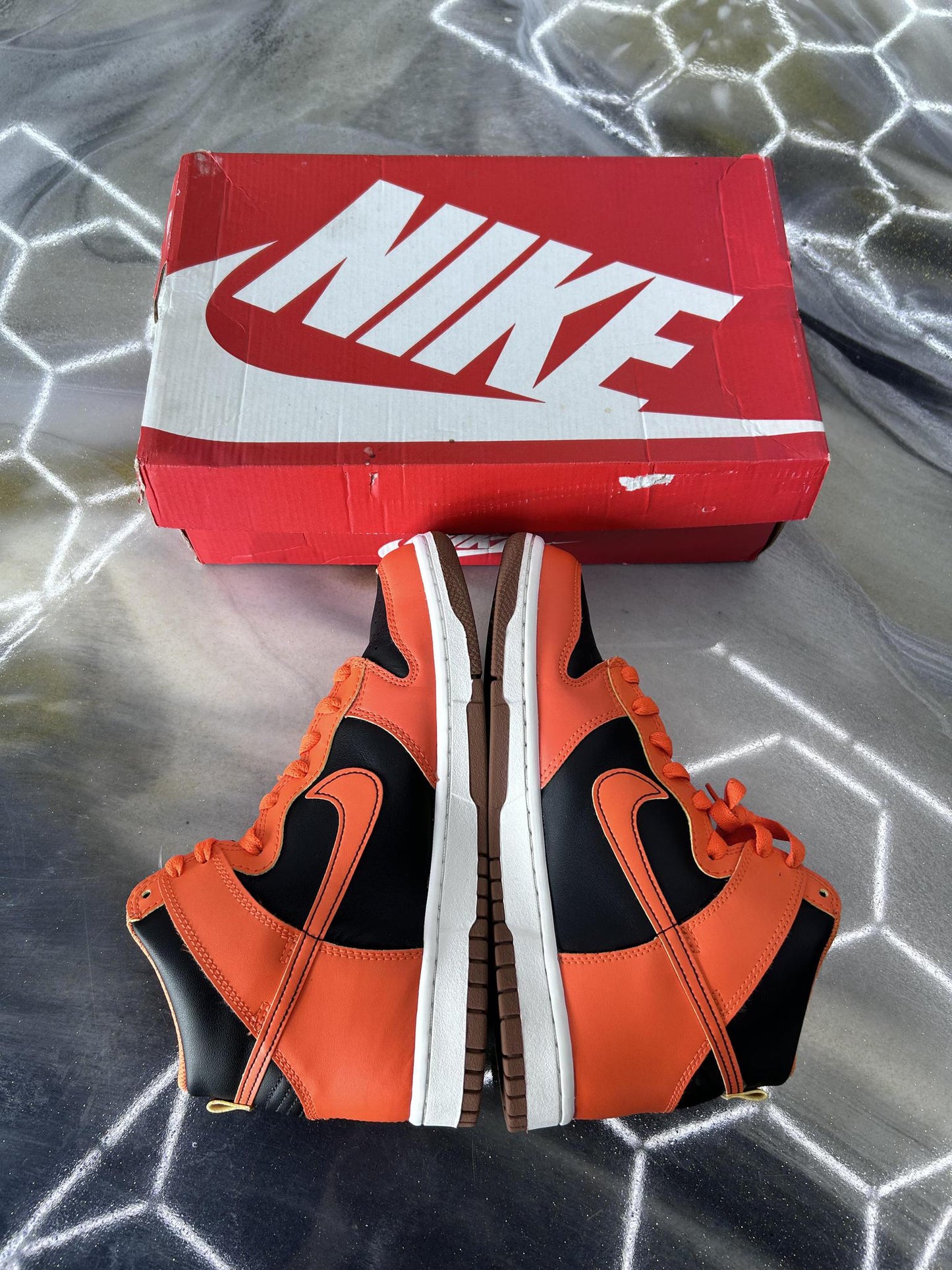 Nike Dunk High "Safety Orange" Used Size 7Y/8.5W