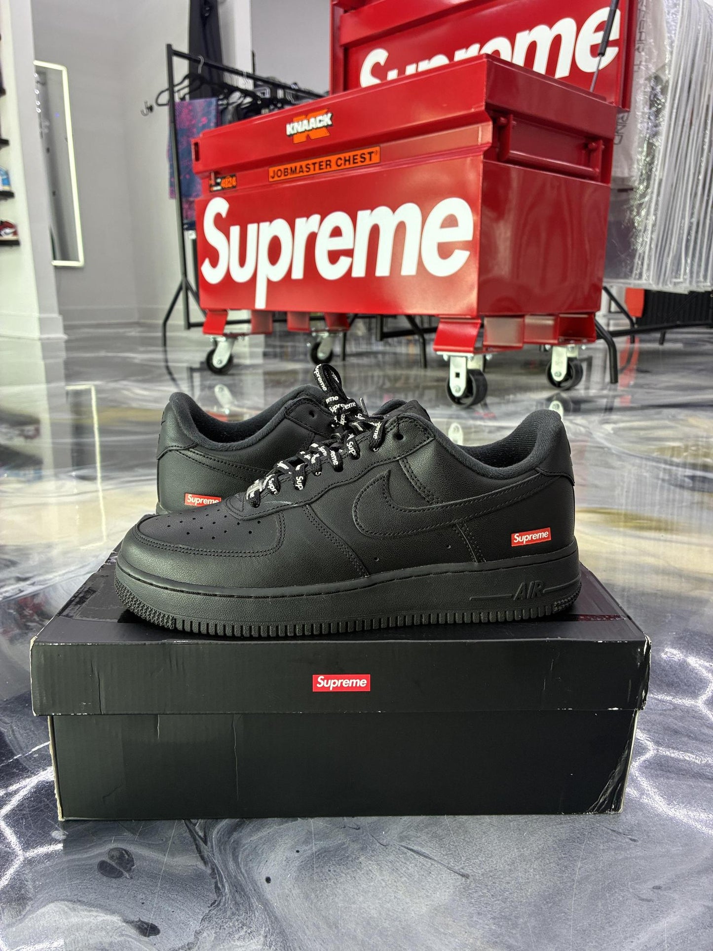 Nike Air Force One Low "Black" Used Size 8.5