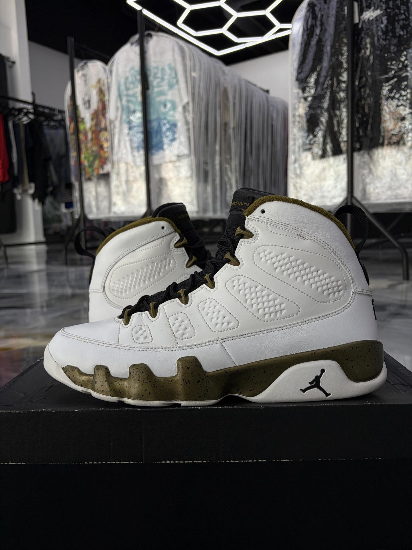 Jordan 9 "Militia Green" Used Size 11