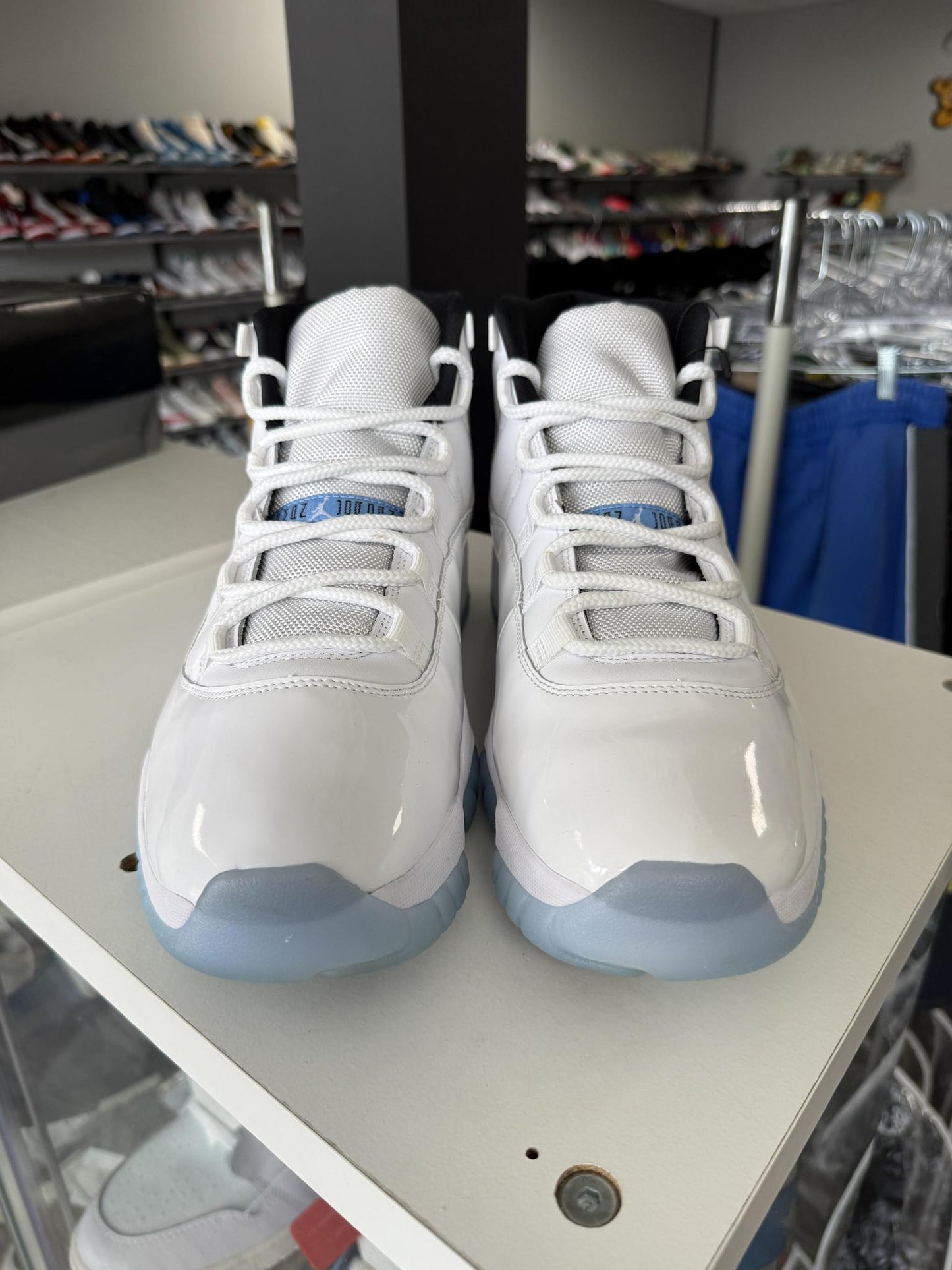 Jordan 11 "Legend Blue" Used Size 13