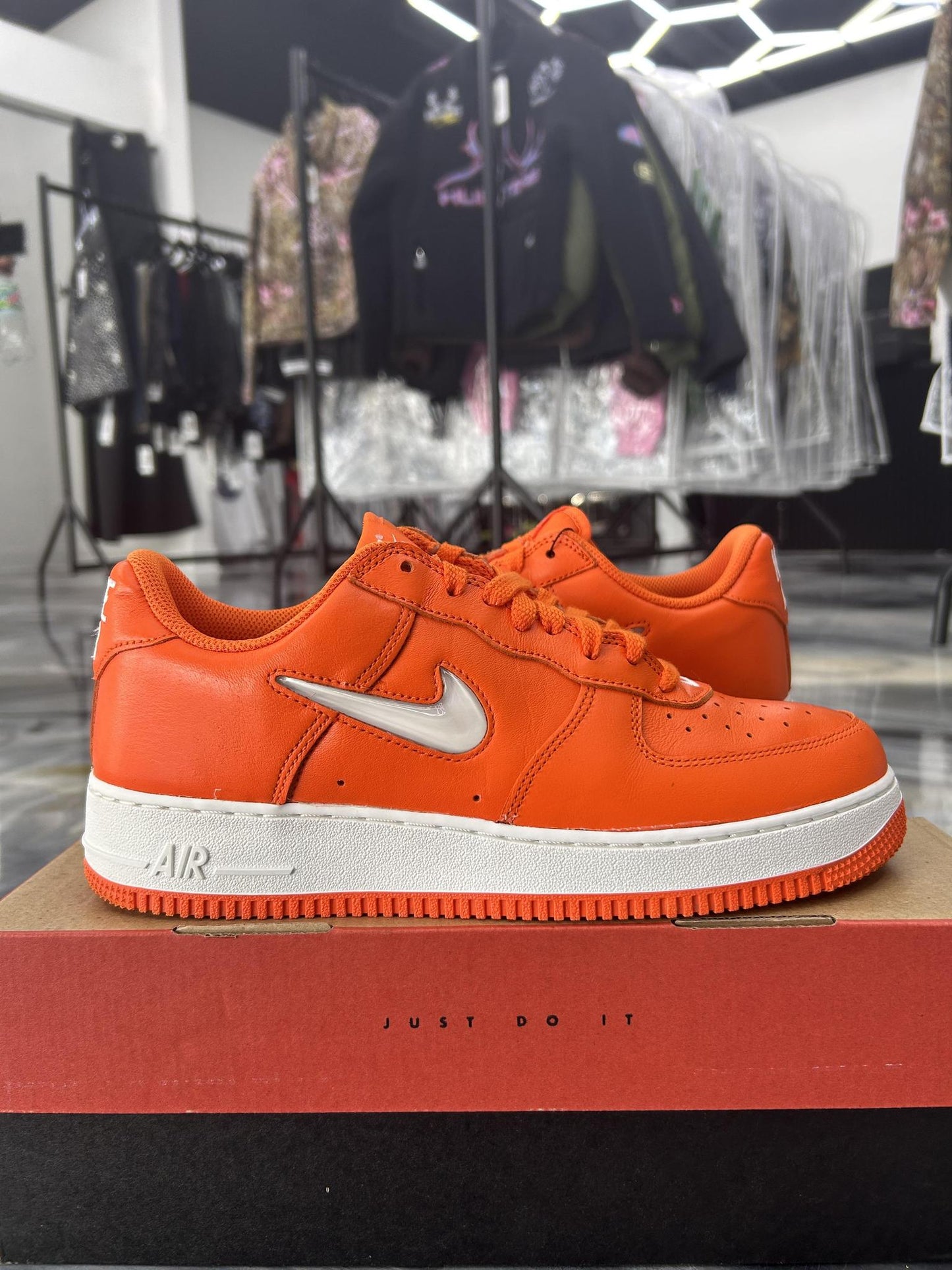 Nike Air Force 1 Low "Orange Jewel" Used Size 9