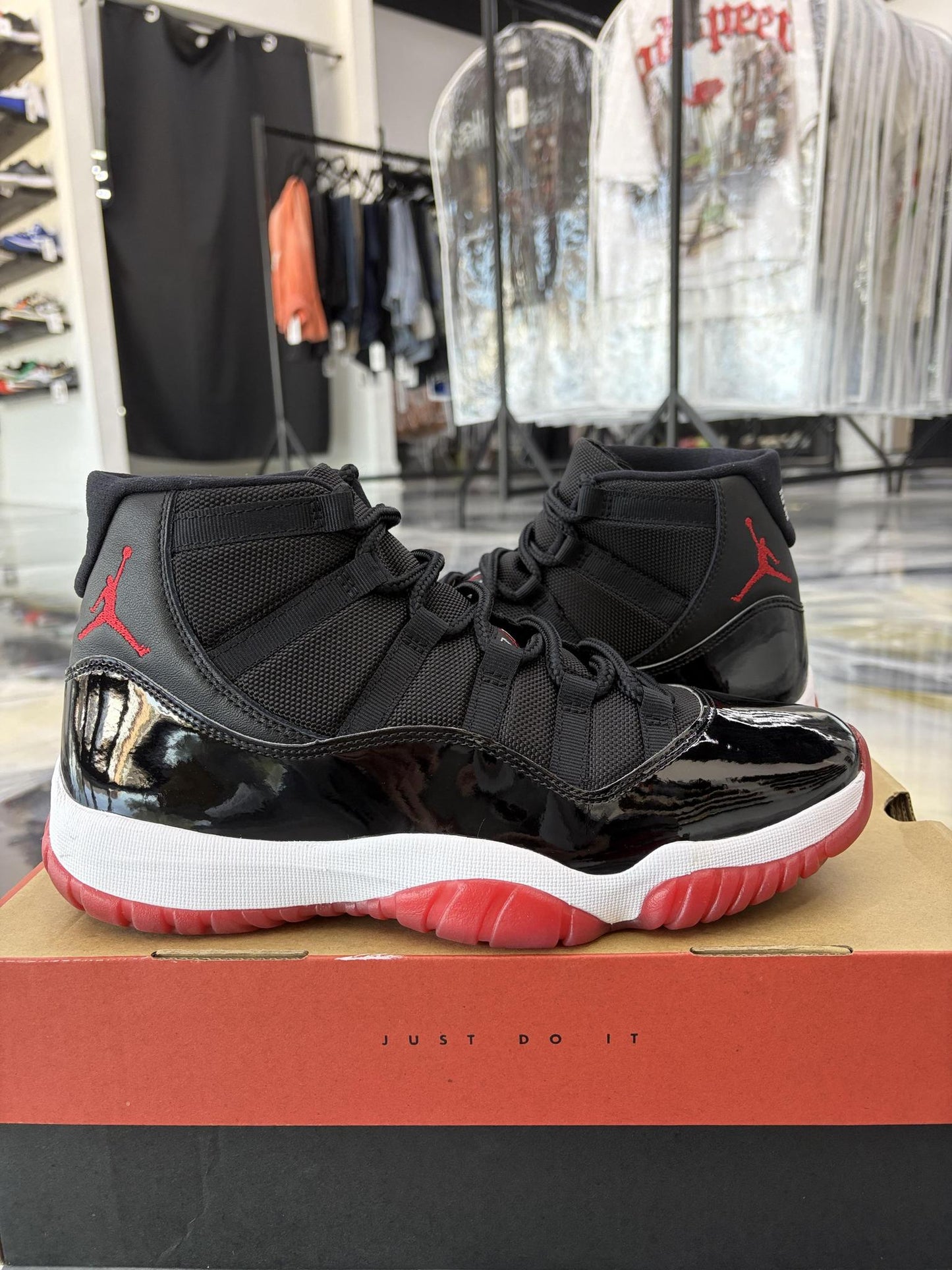 Jordan 11 "Bred" Used Size 10