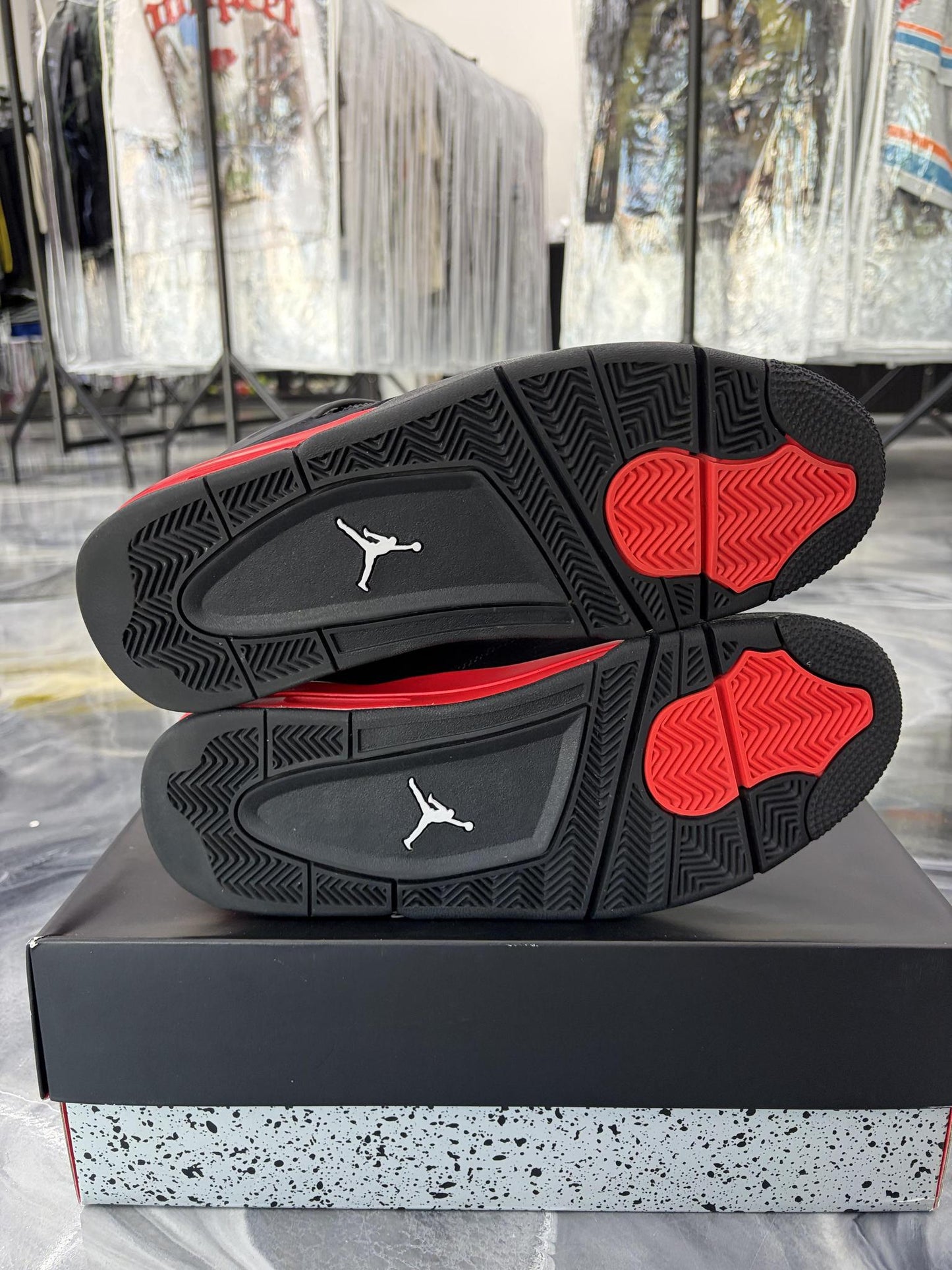 Jordan 4 "Red Thunder" Used Size 11