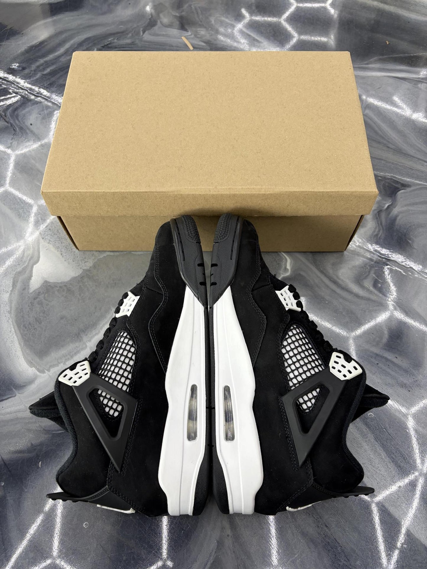 Jordan 4 "White Thunder" Used Size 10