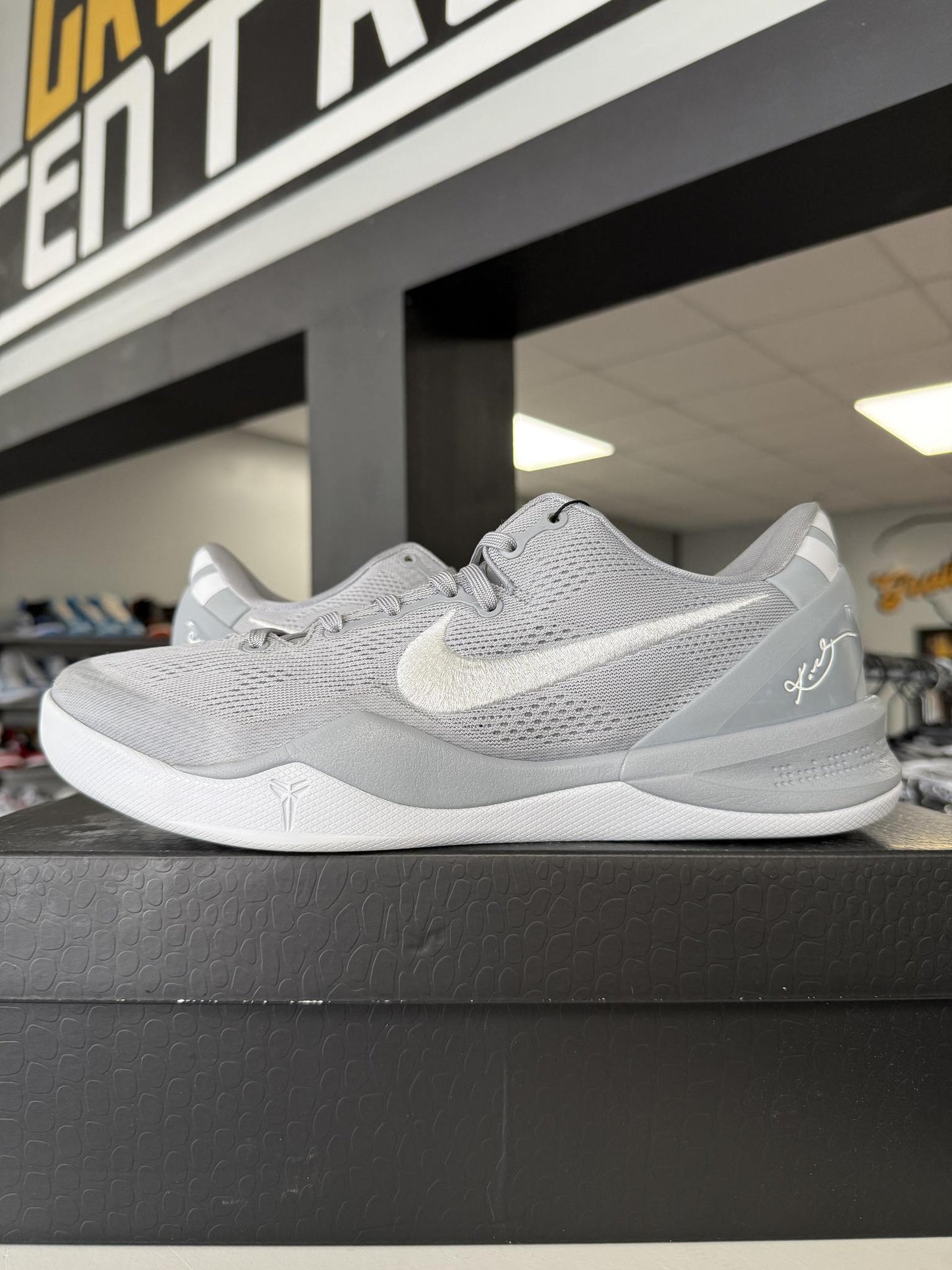 Kobe 8 "Wolf Grey" Used Size 9