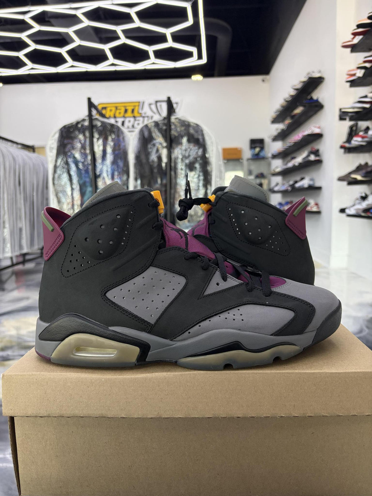 Jordan 6 "Bordeaux" Used Size 12