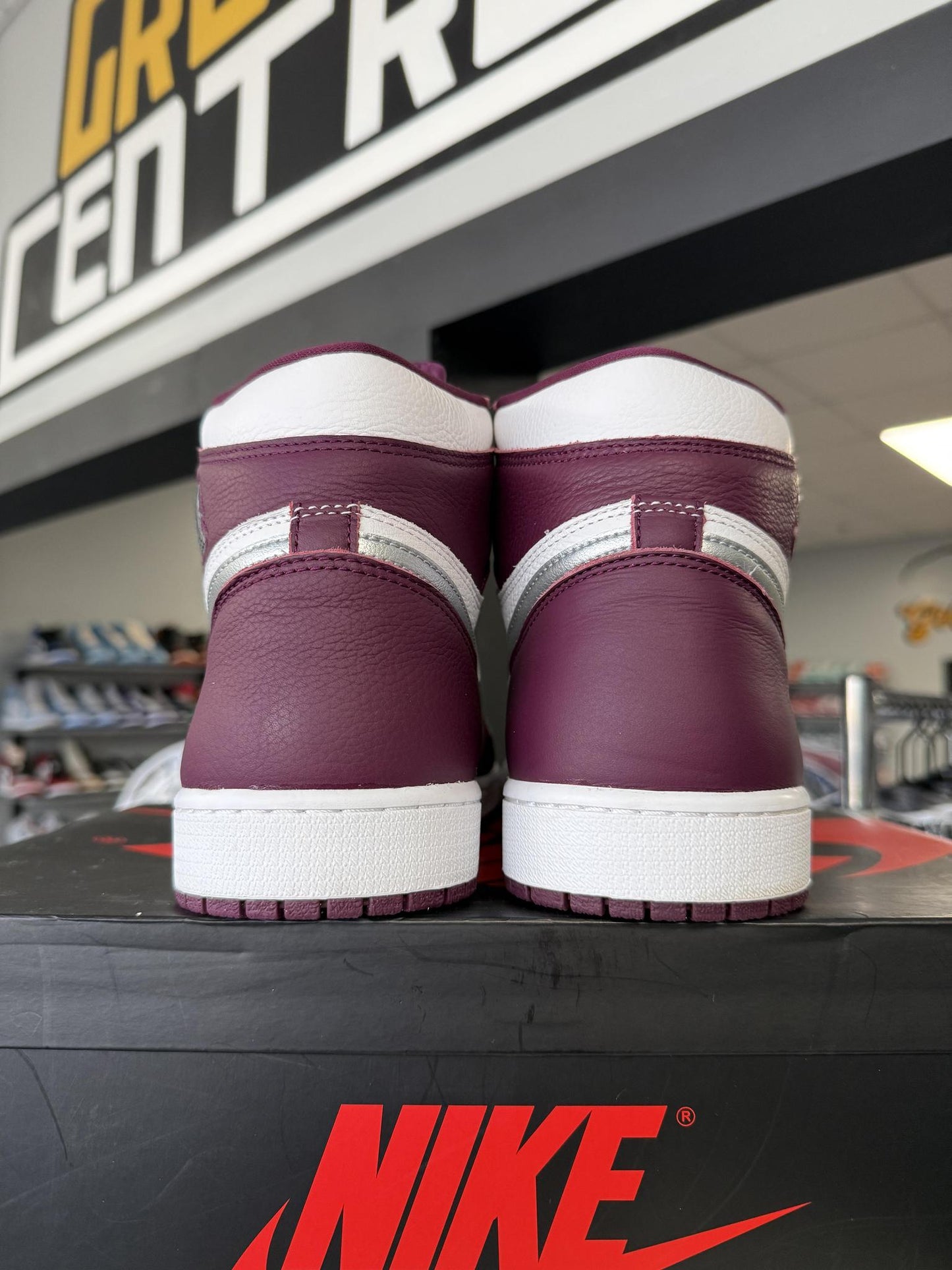 Jordan 1 "Bordeaux" Used Size 13