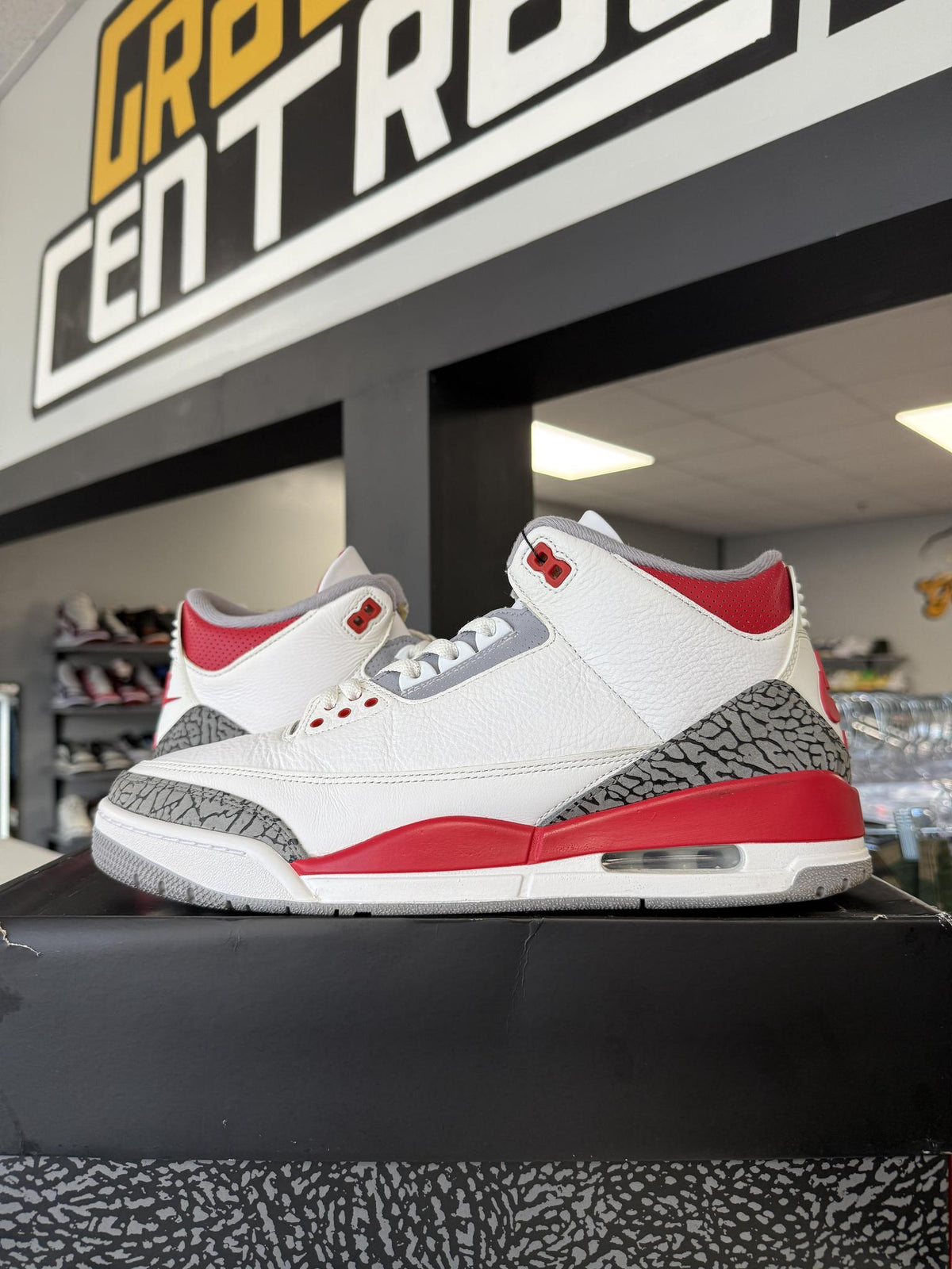 Jordan 3 "Fire Red" Used Size 12
