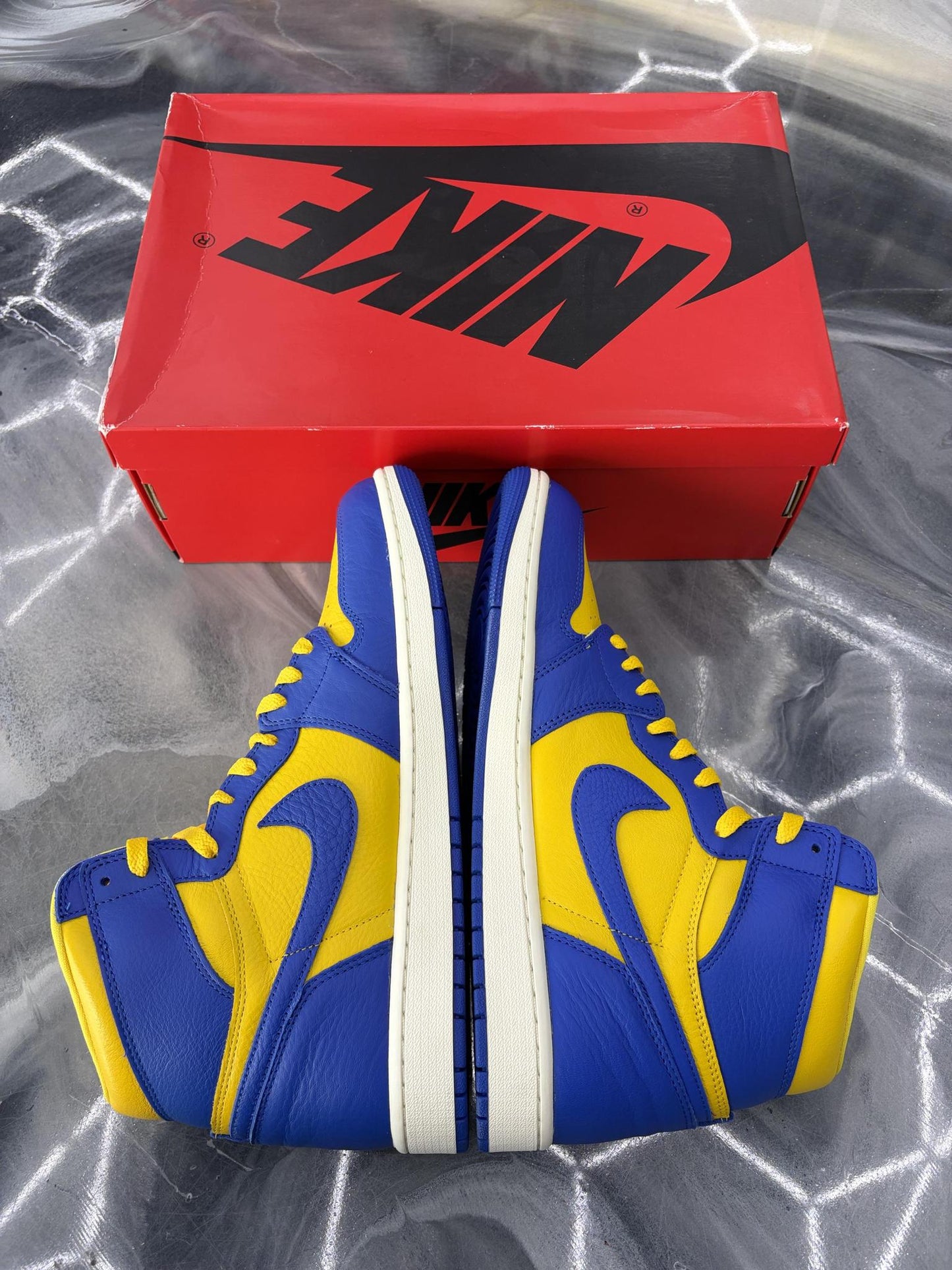 Jordan 1 "Laney" Used Size 12