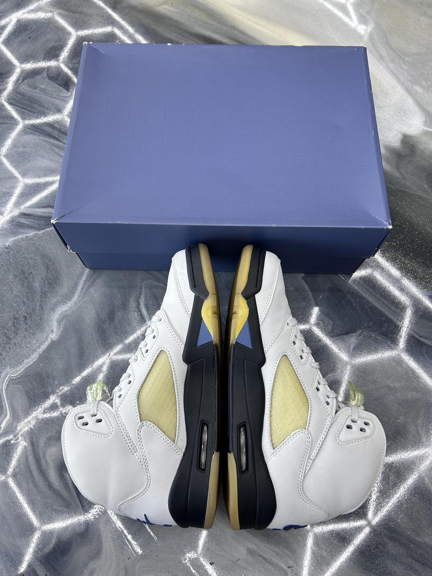 Jordan 5 x A Ma Maniere "Dawn" Used Size 9.5
