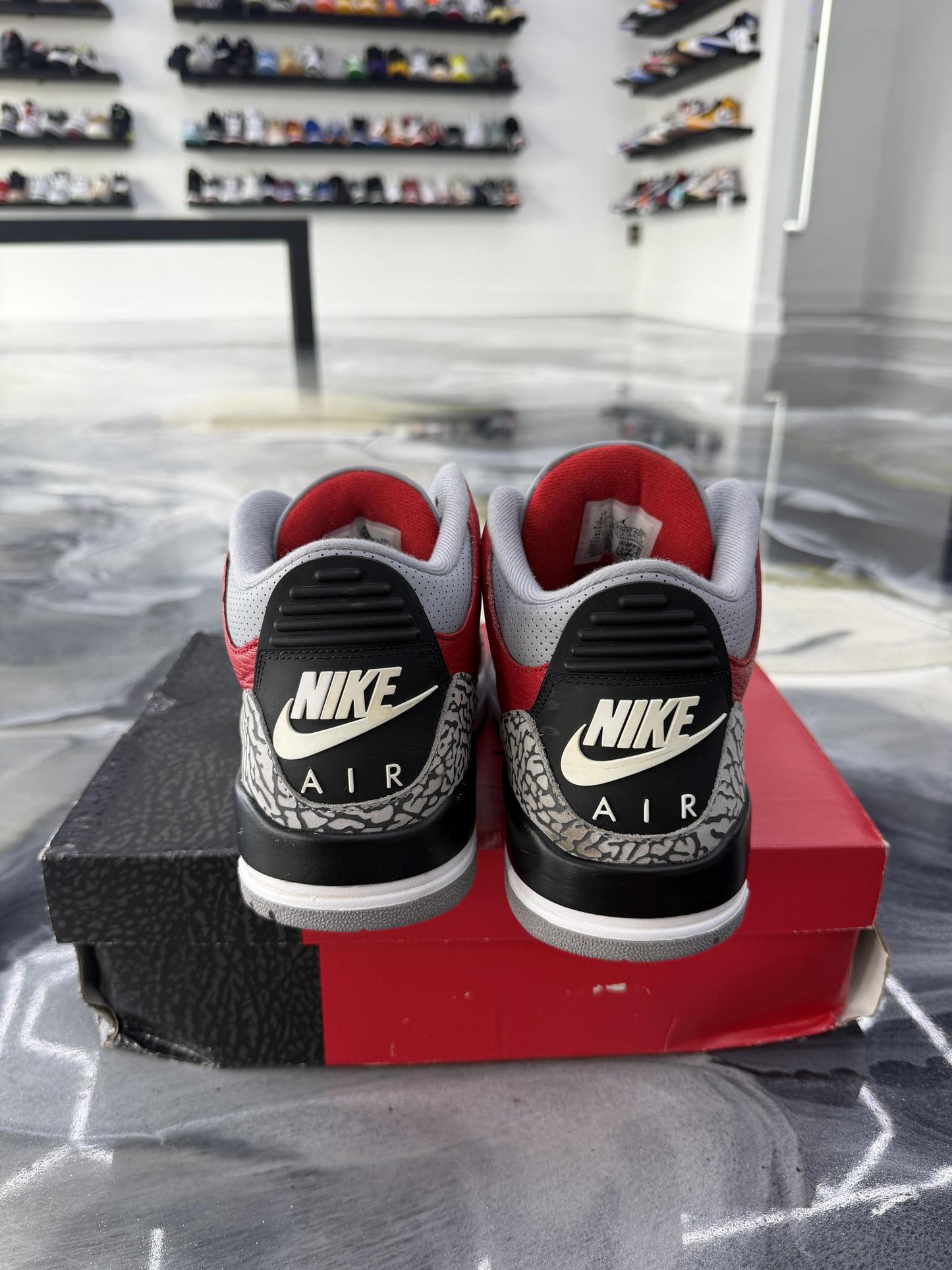 Jordan 3 "Unite" Used Size 9.5