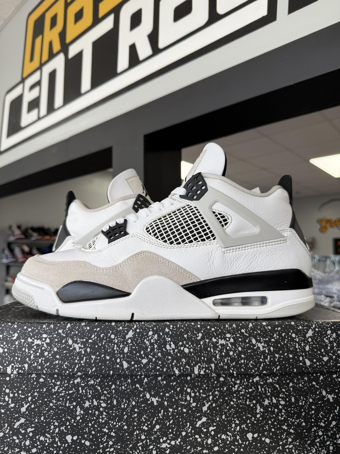 Jordan 4 "Military Black" Used Size 12