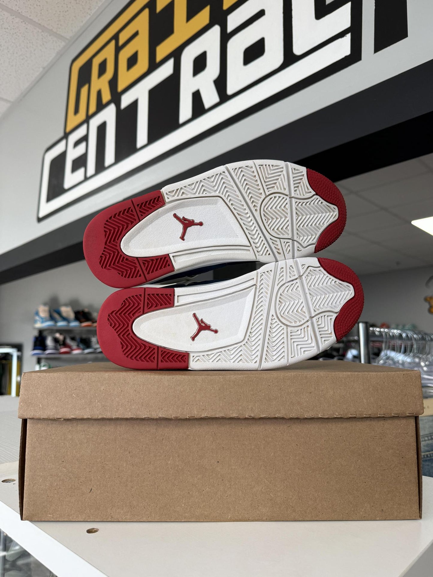 Jordan 4 "Messy Room" Used Size 6Y/7.5W