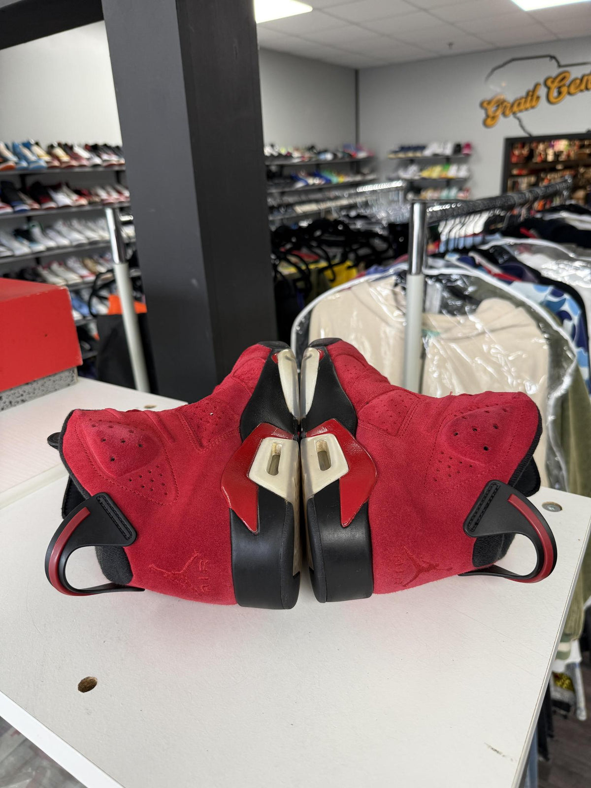 Jordan 6 "Toro" Used Size 9