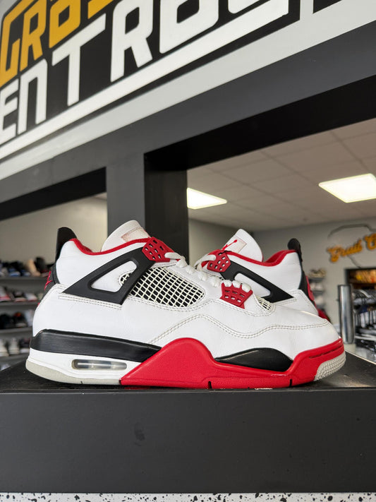 Jordan 4 "Fire Red" Used Size 9.5